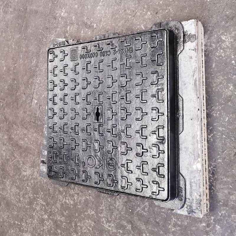 OEM B125 C250 D400 Ductile Iron Square Manhole Sewer Cover