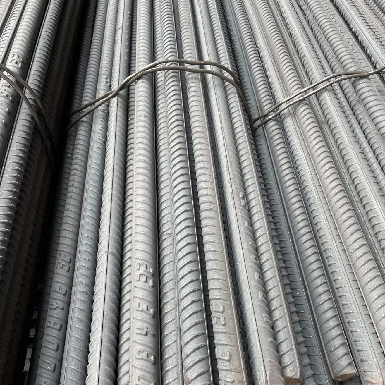 Chinese Factory Directly Sale HRB400 High Yield Deformed Steel Bars 40 Grade 8mm to 40 mm Dia Steel Rebar