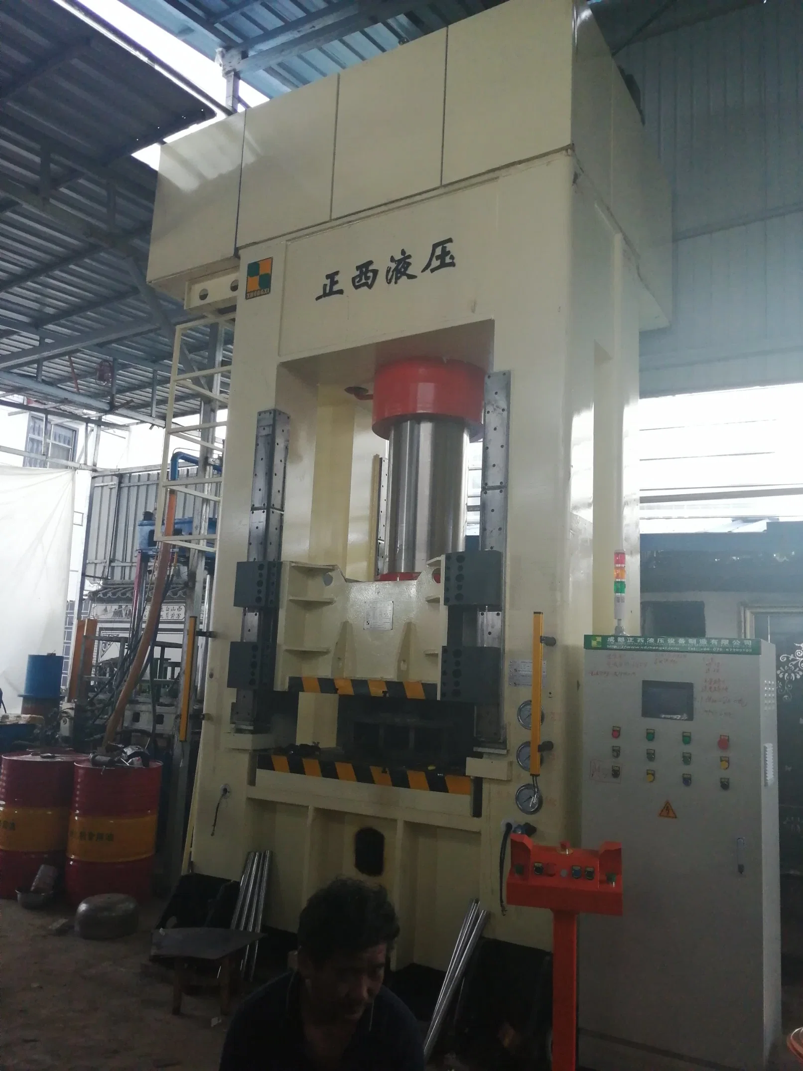 Deep Drawing Hydraulic Press for CE Safety Standards 4-Column Hydraulic Press 500tons