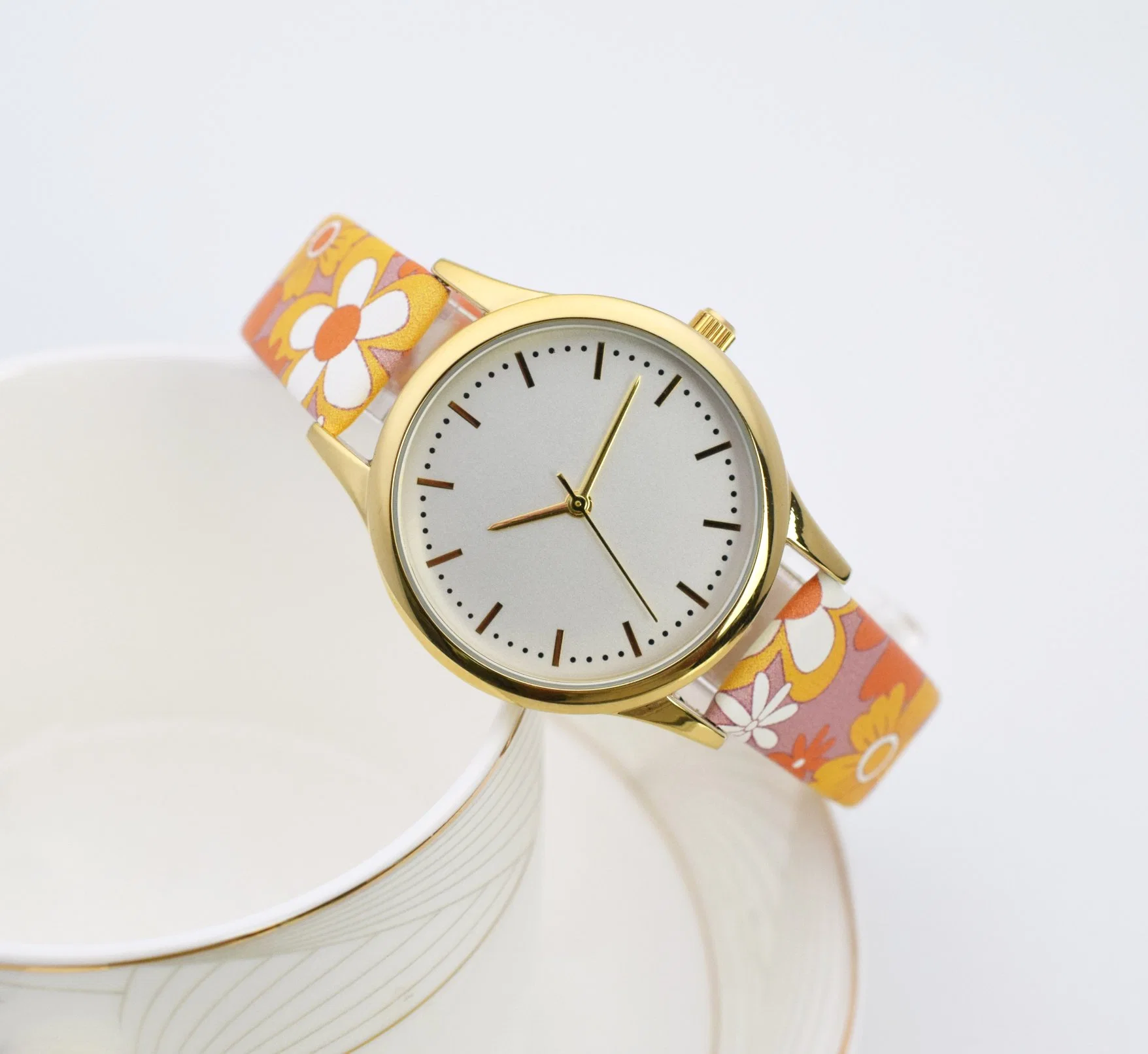 Promotional Custom Logo Wholesale/Supplier Quartz Lady Watch Wrist Watch Flower Strap Watch