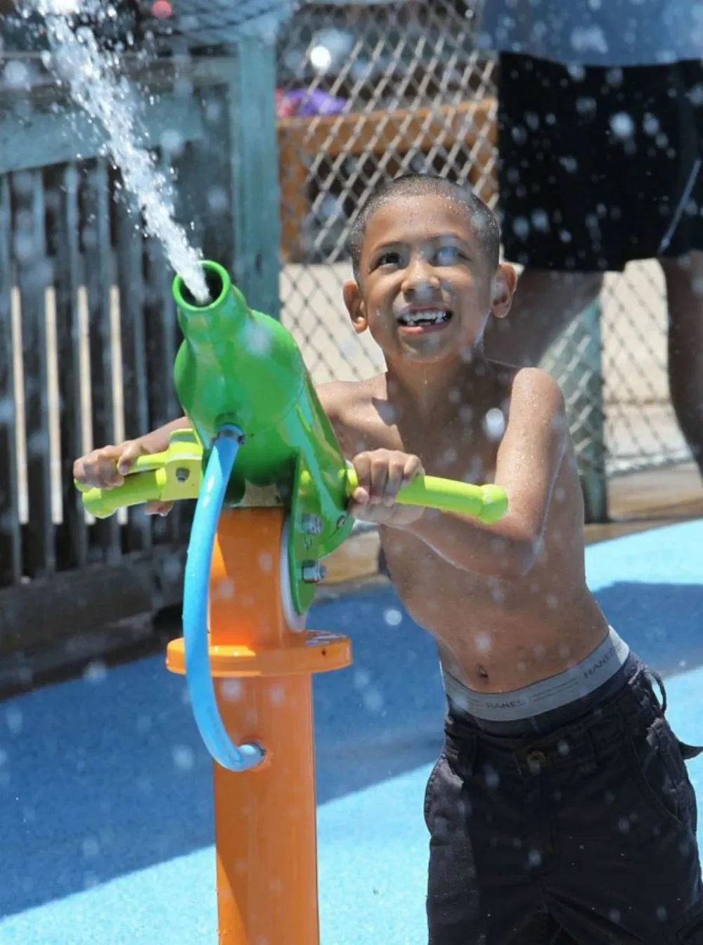 Pistolet pulvérisateur d'eau de haute qualité pour les jeux d'enfants.