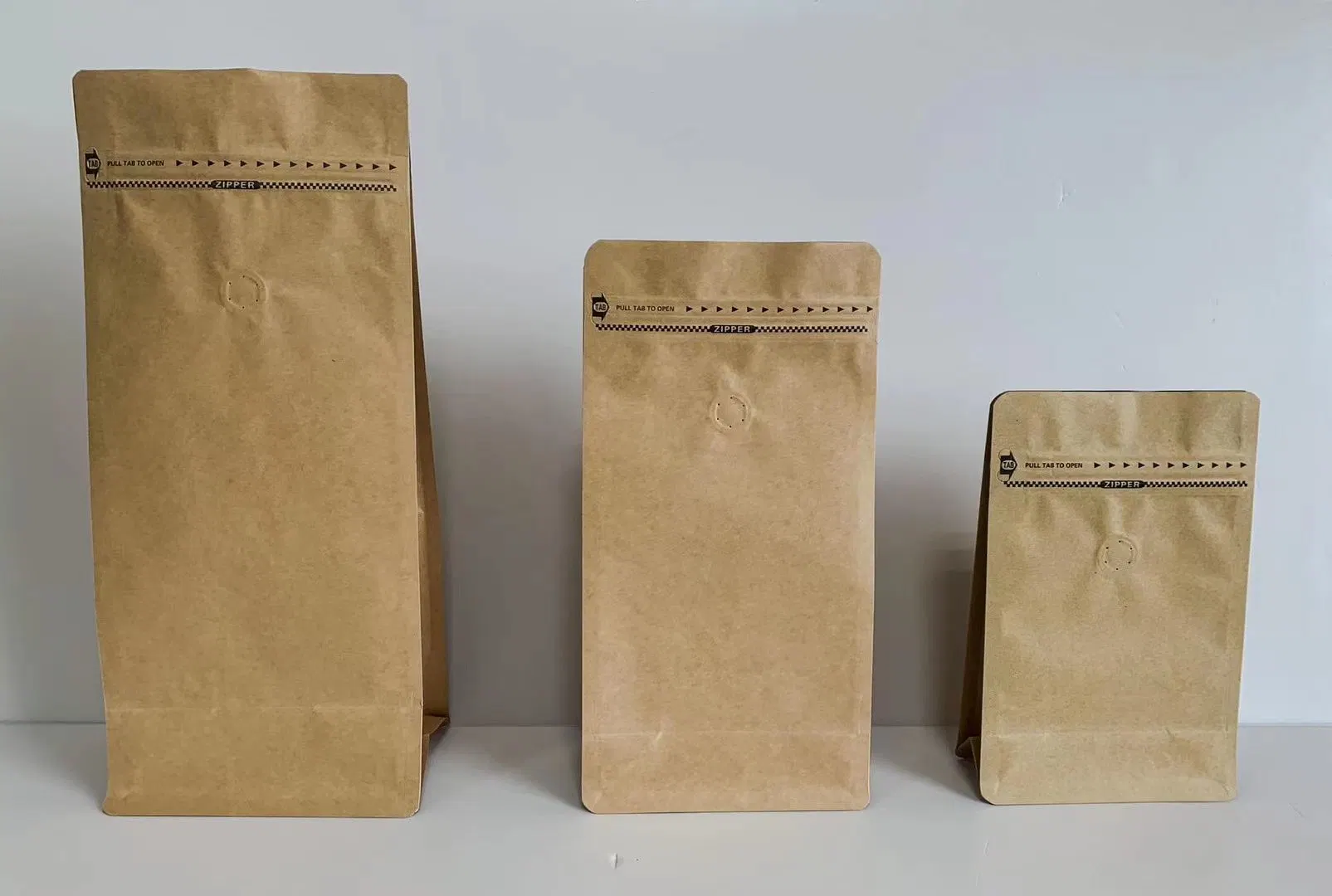 Custom Capacity Waterproof Plastic Food Packing Bag Orang Juice Coffee Powder Zip Lock Pouch Resealable Valve Pouch Package