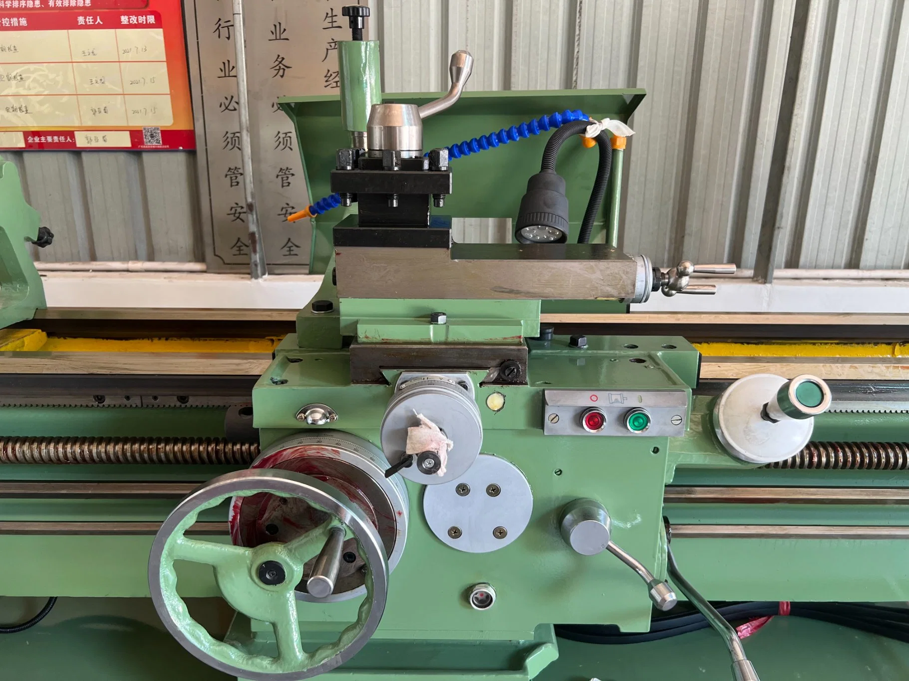 Ck6150 Ck6250 Ck6150b Ck6250b Ck6150c Ck6250 CNC Lathe Machine Center Metal Turning Cutting Fanuc Siemens Controller Customized