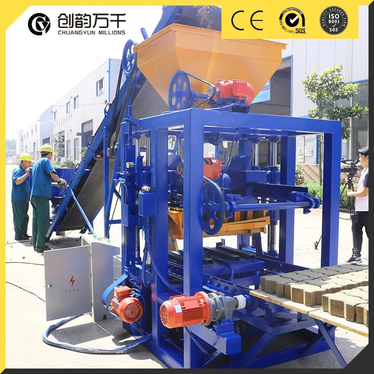 Qt4 24 Concrete Building Blocks Making Machine with Cement Mixer