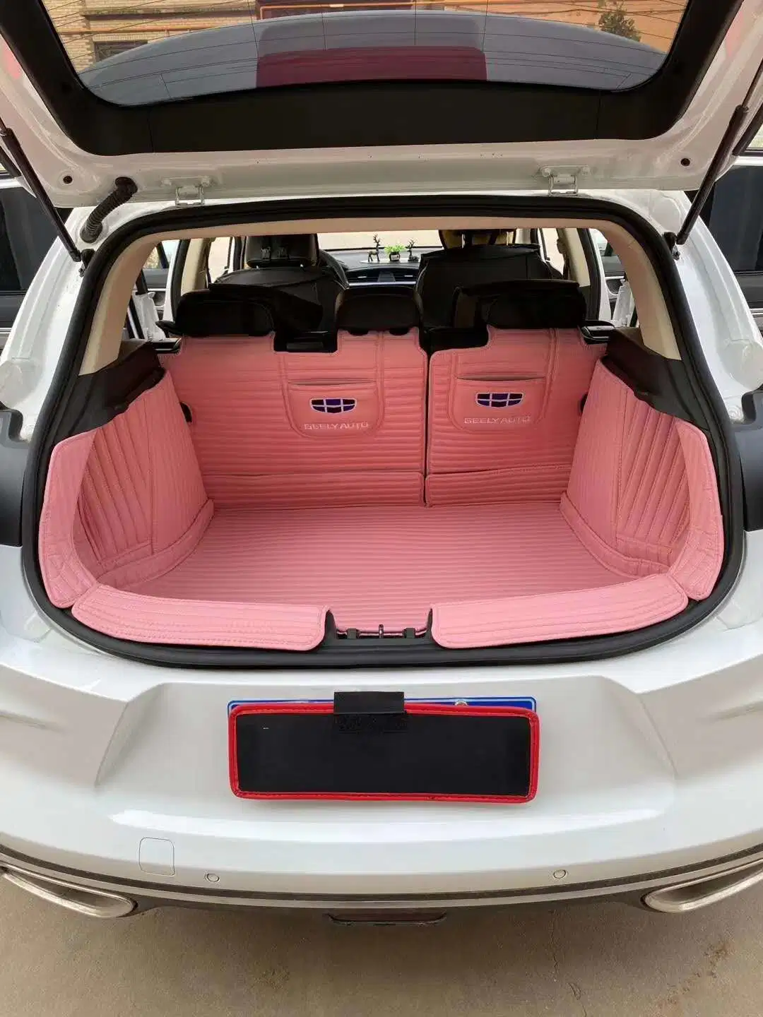 Tapis de plancher de tapis de coffre de voiture et d'autres Auto Machine de découpe de l'intérieur avec une bonne qualité et de haut de la configuration de la marque