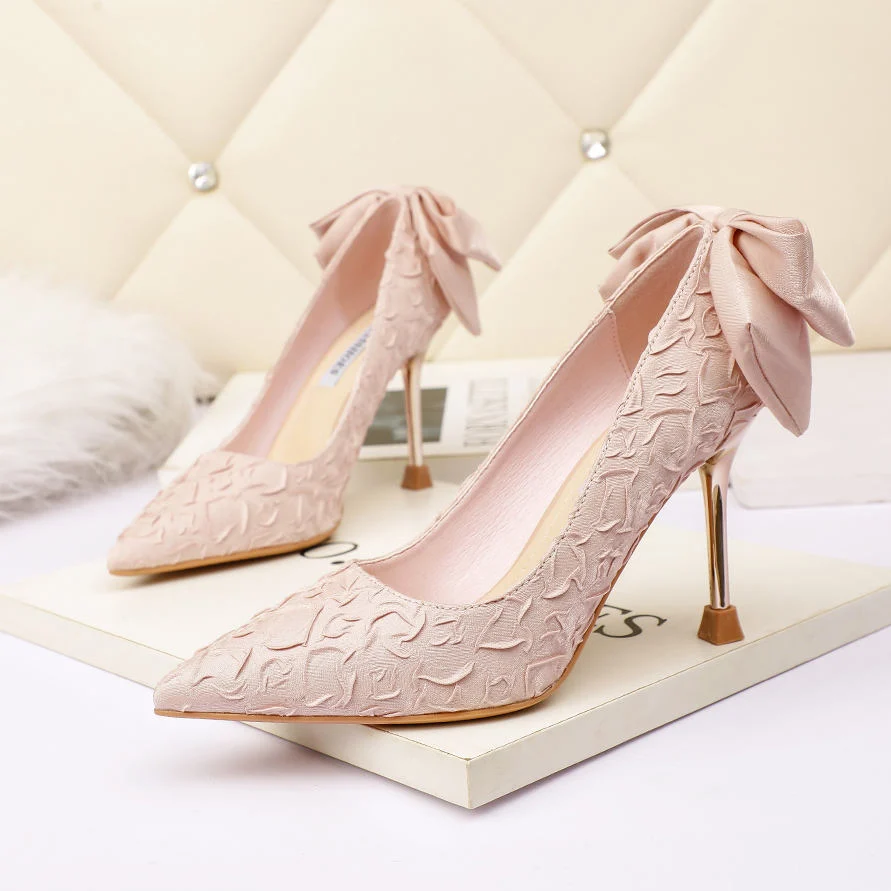 New Design Fashion Pointed Toe Thin Heel Women High Heels Pump Shoe