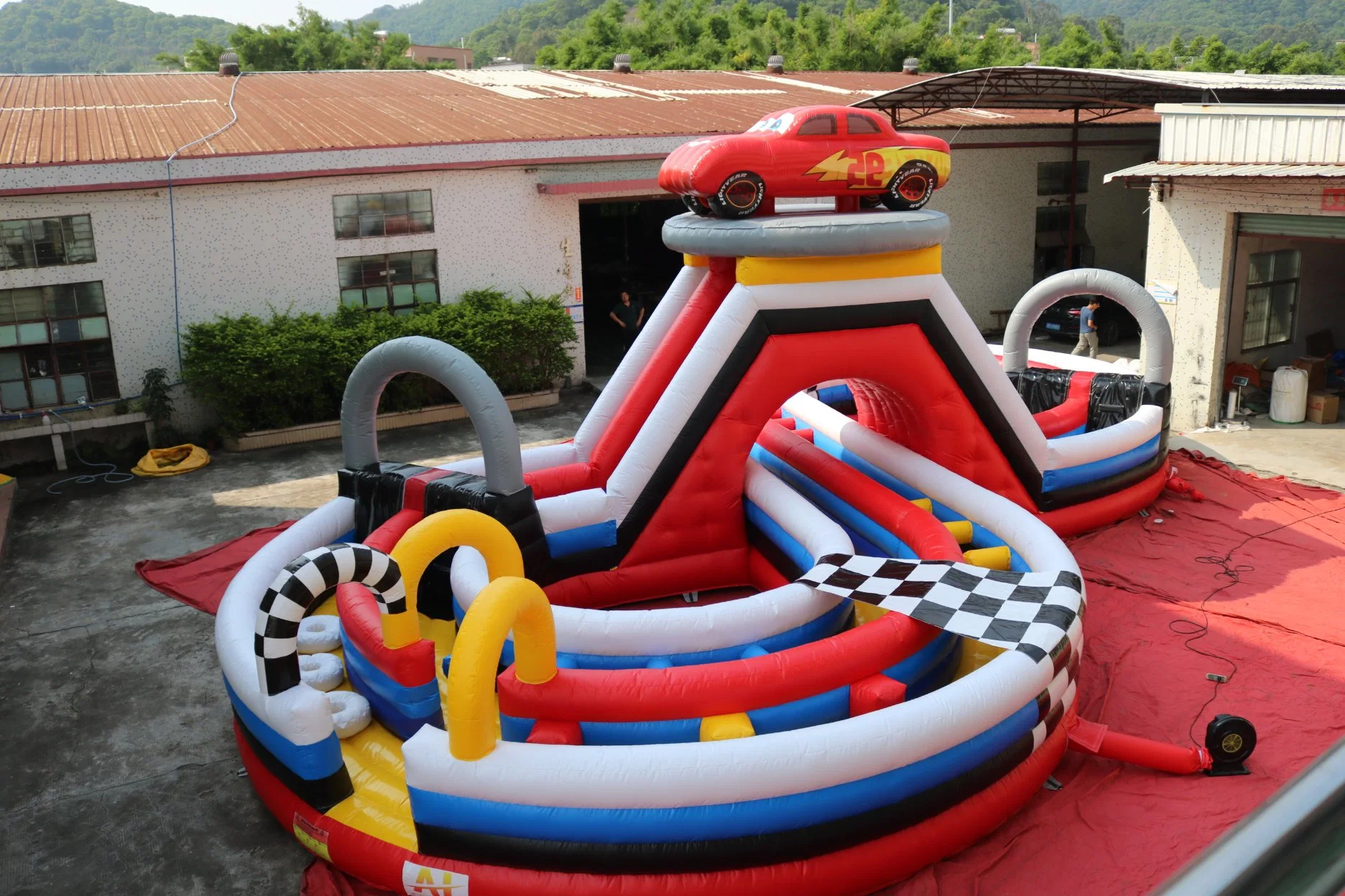 5% off Funny Big Size Customized Durable Inflatable Obstacle Game for Kids and Adults