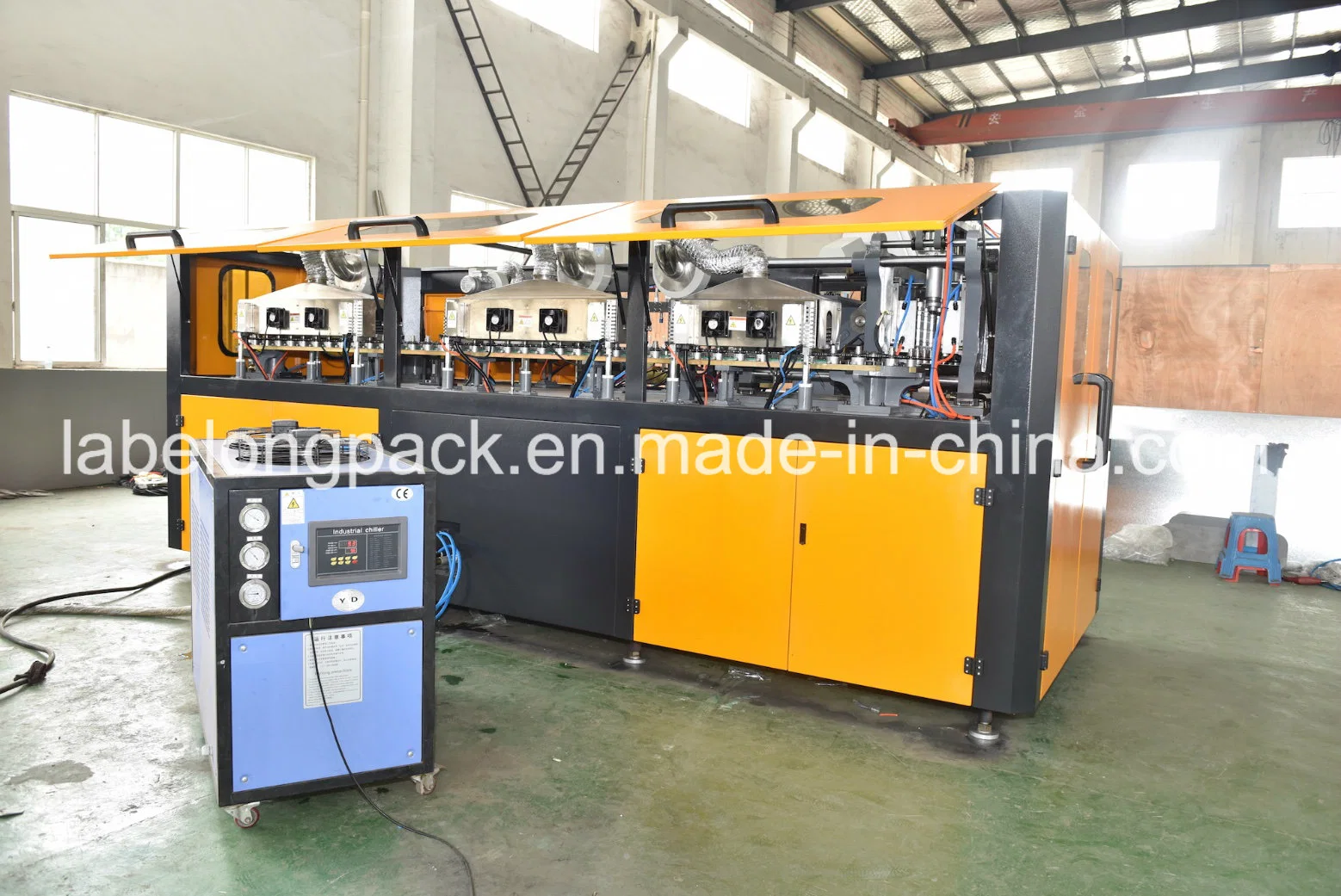 High Capacity Automatic Pet Bottle Blow Molding Machine