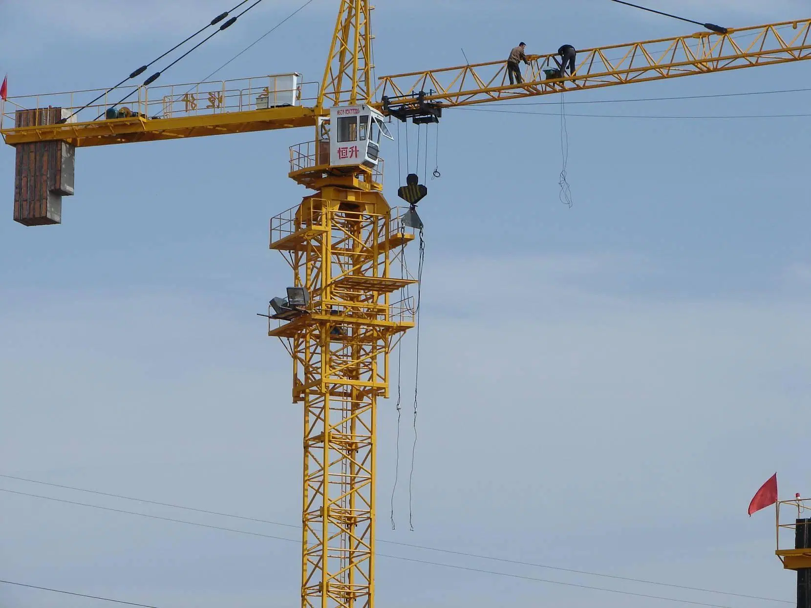 High quality/High cost performance  Small 4 Tons Mobile Tower Crane Low Price