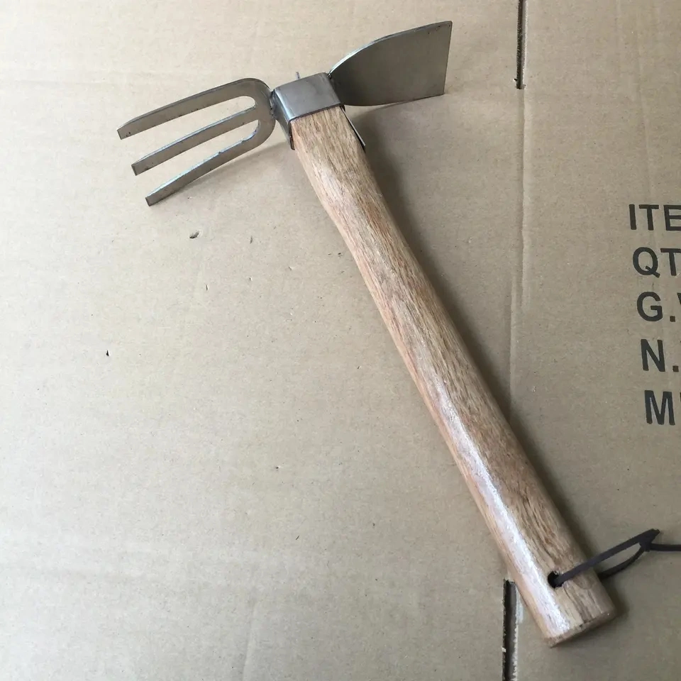 Various Styles Hoe Garden Tool with Wooden Handle for Planting Soil Smoothing and Loosening Weeding Hoes Garden Hand Hoe