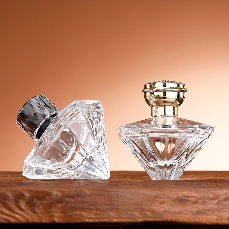 China Perfume Packaging 70ml Perfume Glass Bottle with Cap