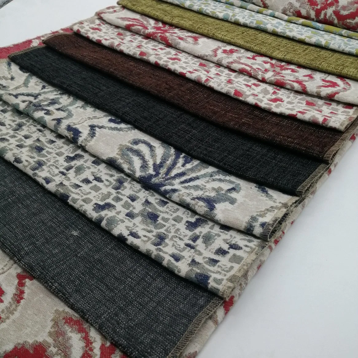 На заводе полиэфирная ткань обивки домашнего текстиля диван соткана из жаккардовой ткани ткань