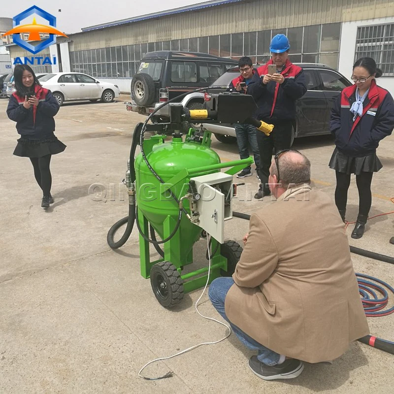 Portable Mini Sand Blaster Small Sand Blasting Machine with Blasting Nozzle