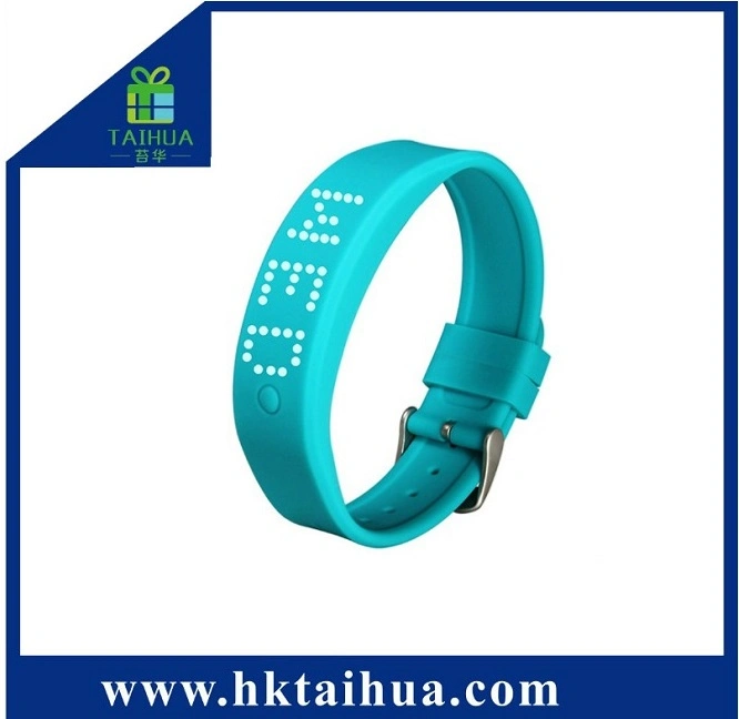 Sport متعدد الوظائف Digital Fashion Bluetooth USB Smart Sicone Bracelet الساعات