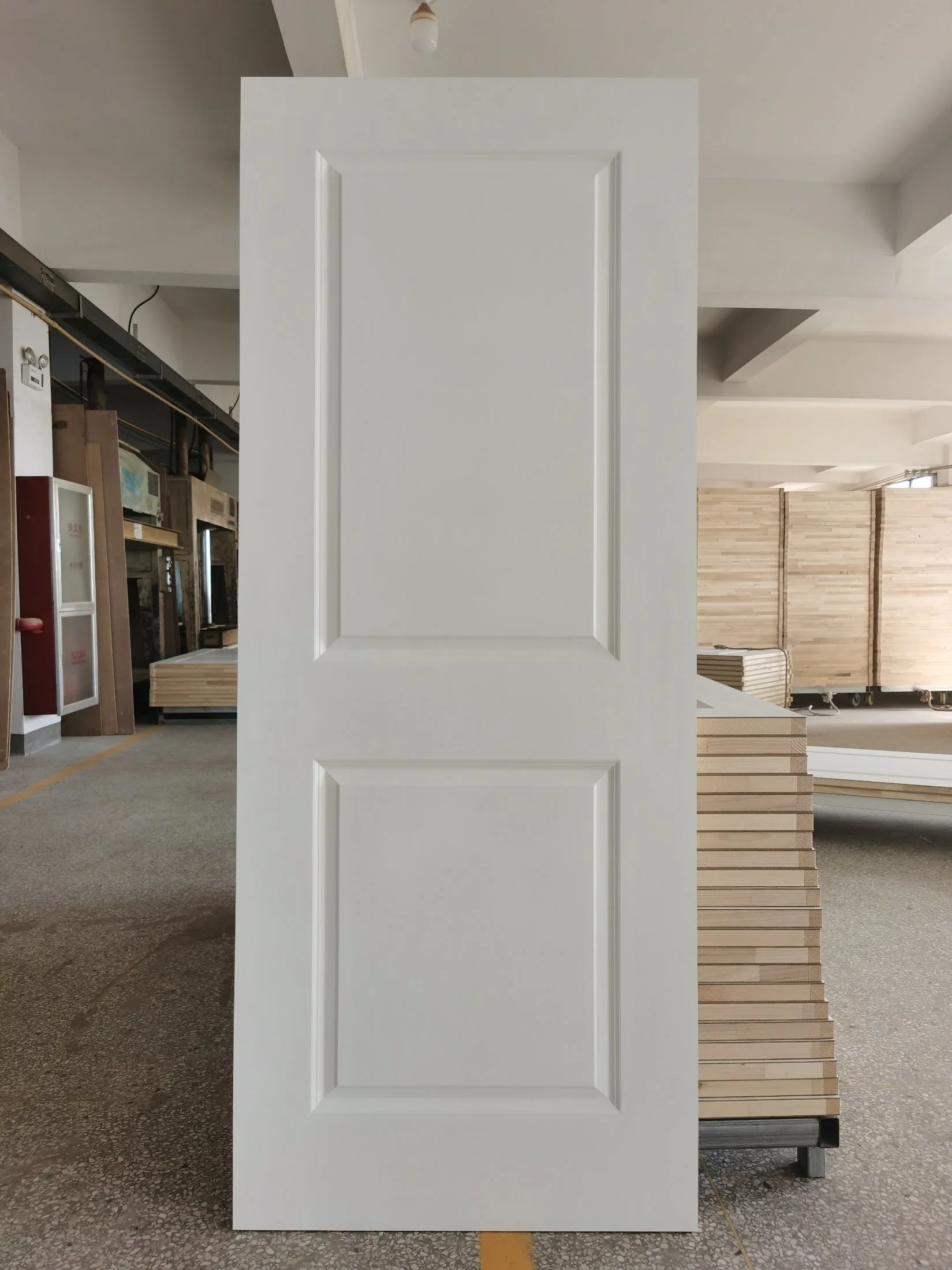 Fabricante otros MDF HDF simple Puerta de aislamiento de madera sólida Prehung Puertas interiores Color blanco