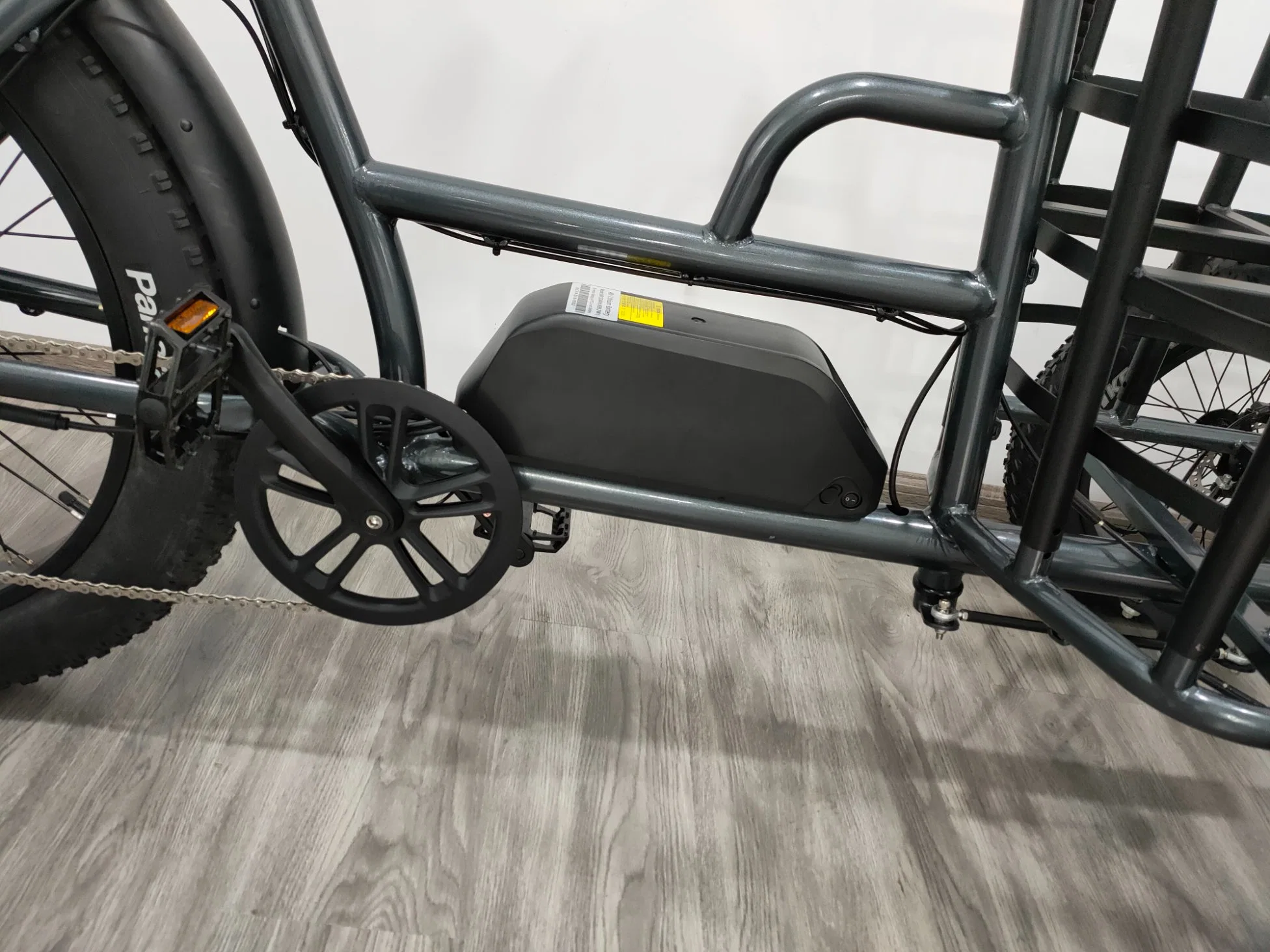 Nouveau modèle de tricycle à pneus gras électrique 48V 750W pour adulte.