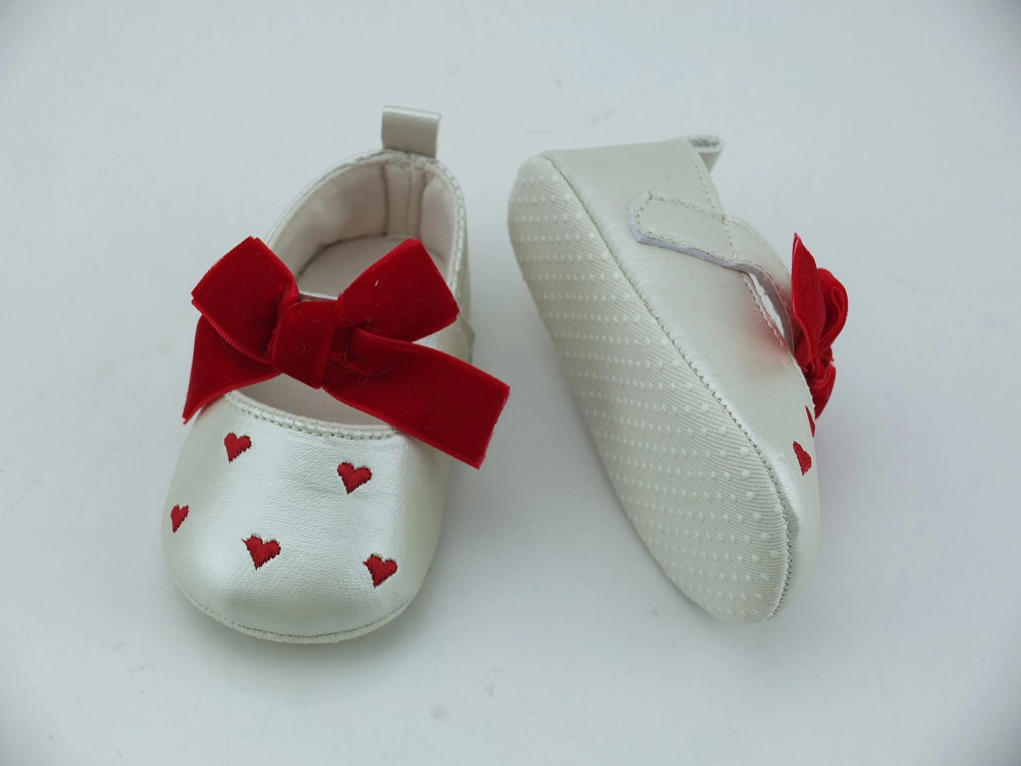 All Textile Bow and Heart Printing Baby Shoes Slipper