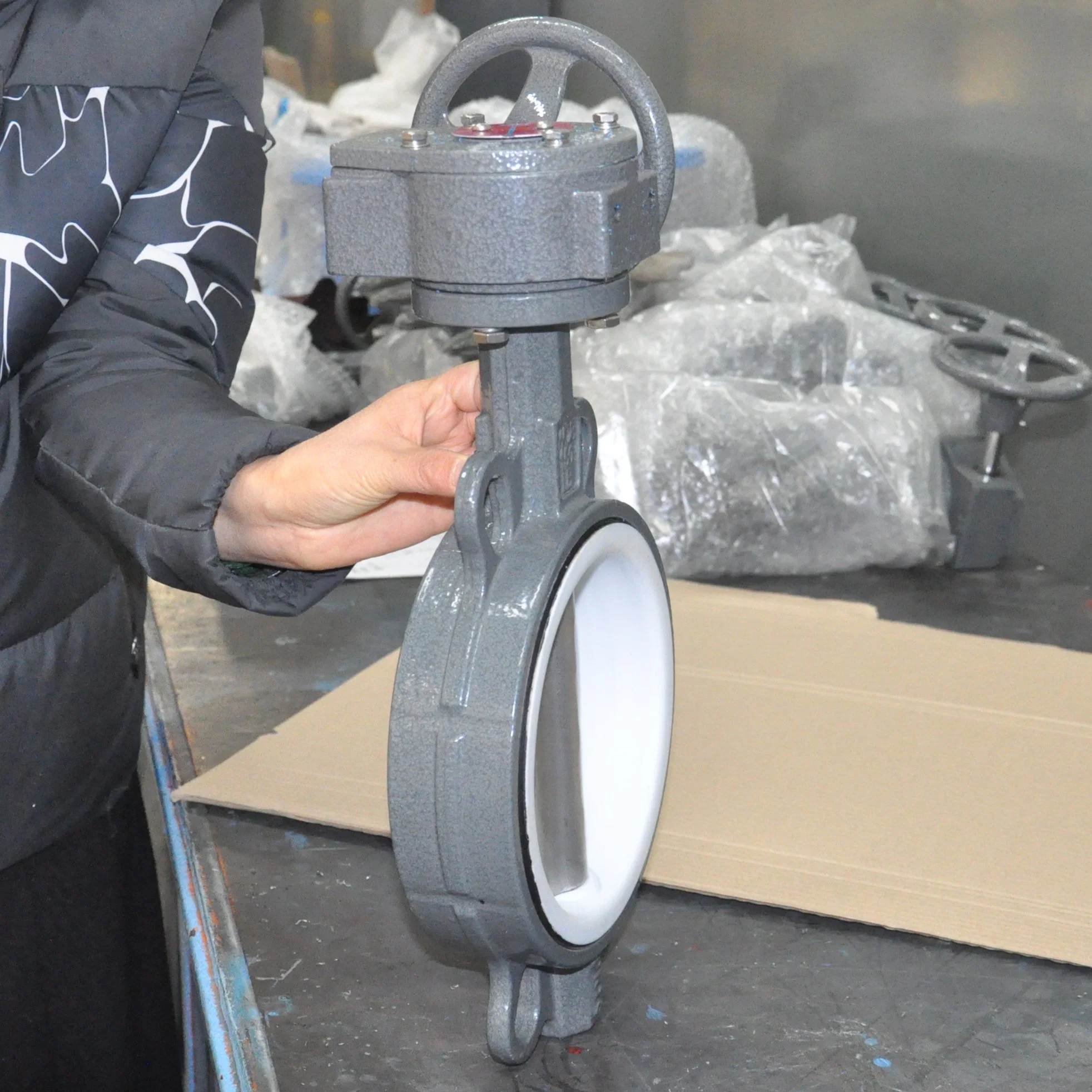 SS316 Disc Rubber Seat Wcb Body PTFE Seat Wafer Butterfly Valve with Gearbox Operated