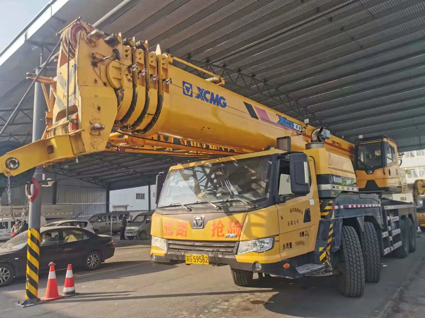 100 tonnes de camion grue de concessions de prix de haute qualité Poids de levage nominale