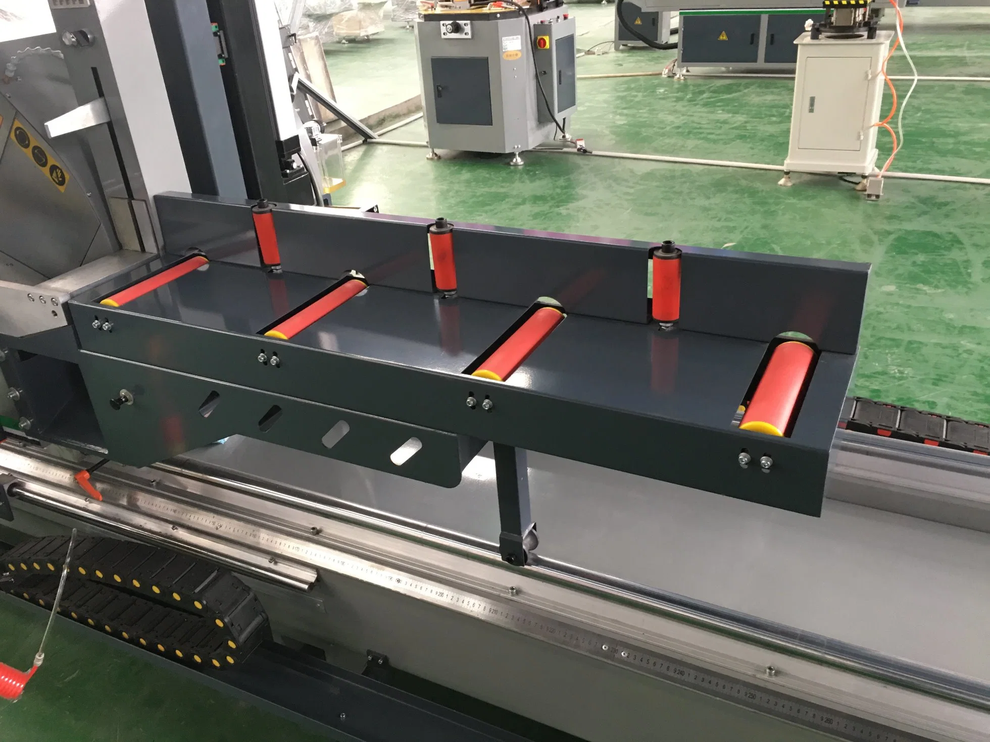 Digital Display Double Head Precision Cutting Saw for Window Door