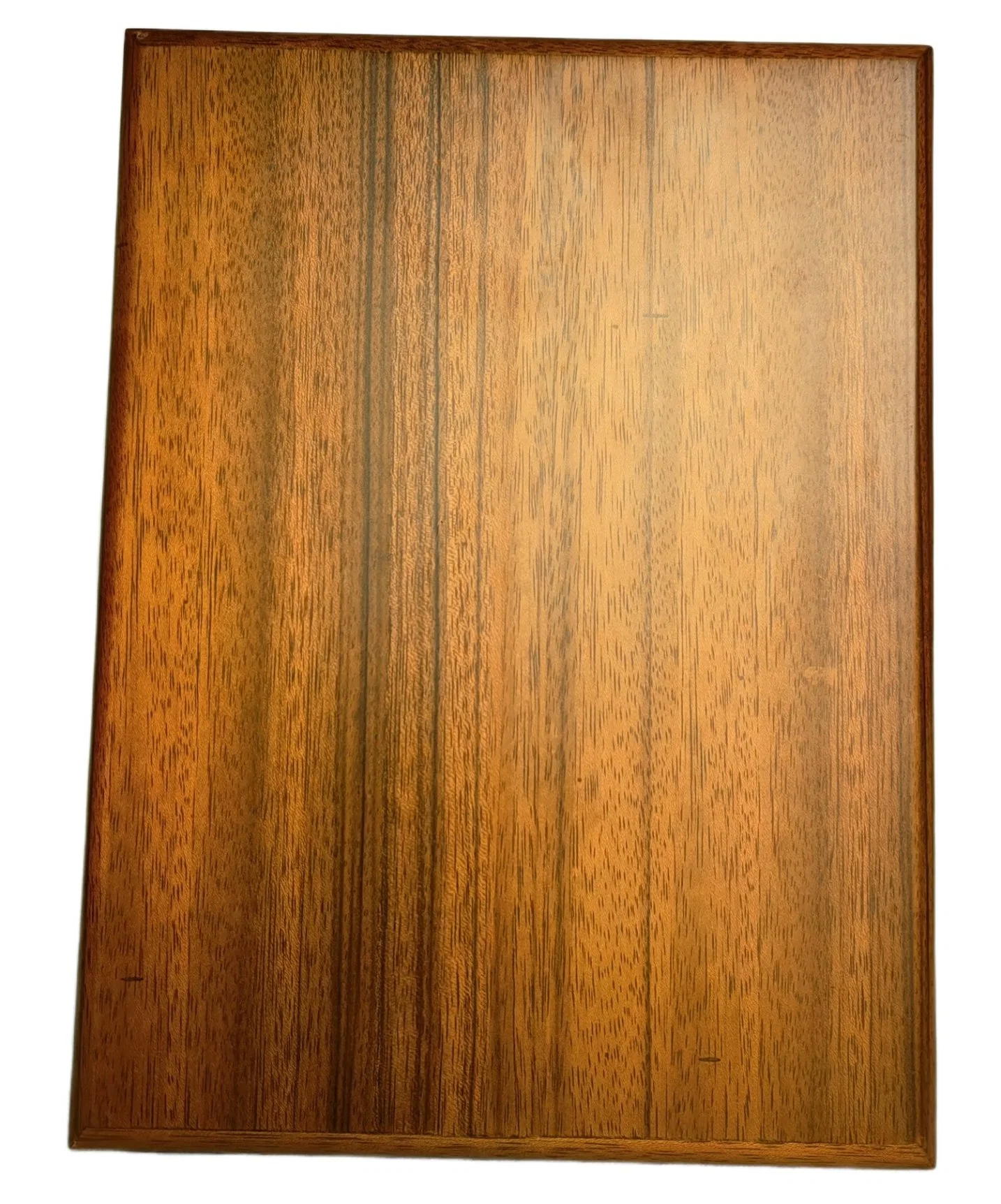 Placas de madera con acabado satinado de nogal y soporte de metal
