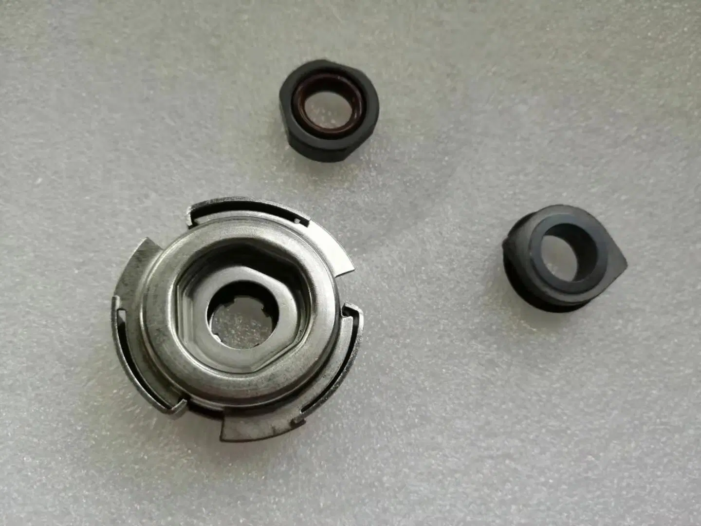 Glf Mechanical Seal for Pump Cm1-3 a-R-I-E-Aqqe /Cm12 Cm 16