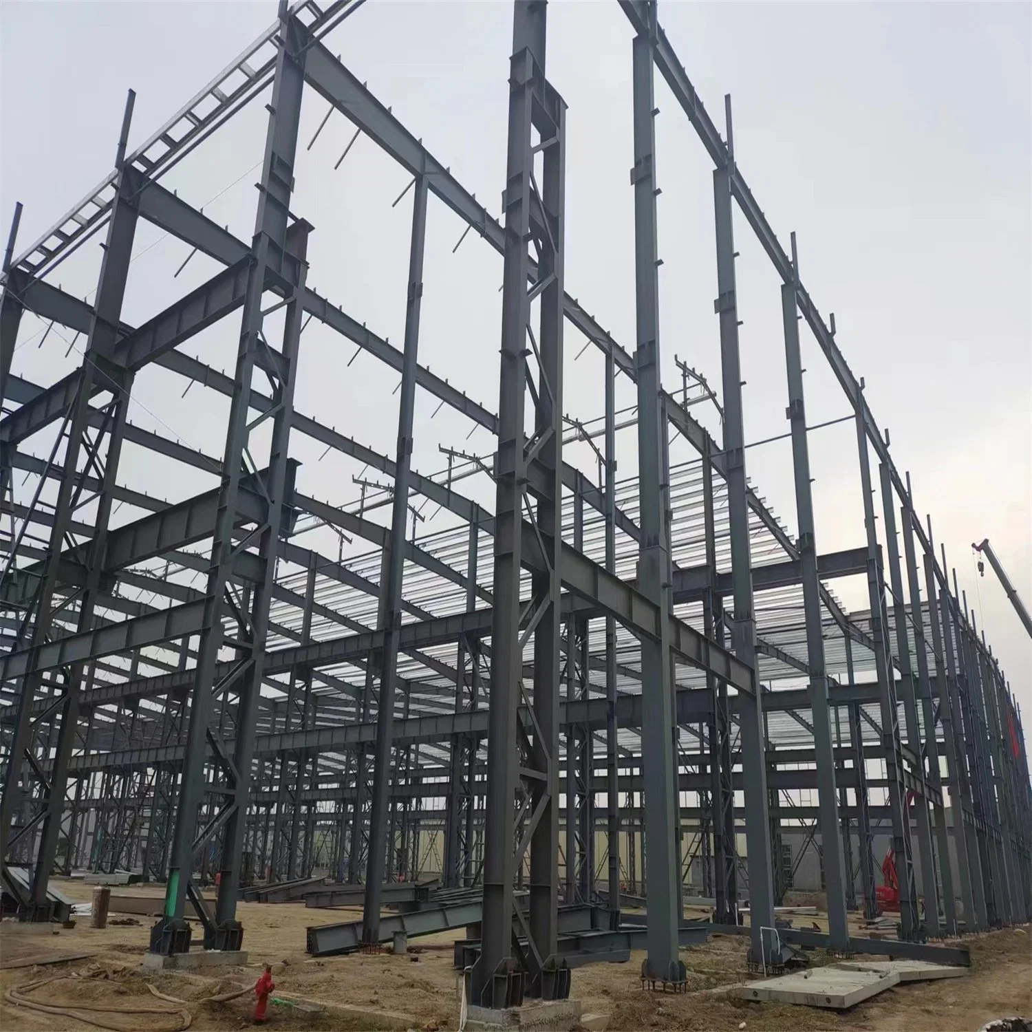 China Prefabricated Steel Construction Factory Lightweight Steel Structure for Churches Warehouse Workshop