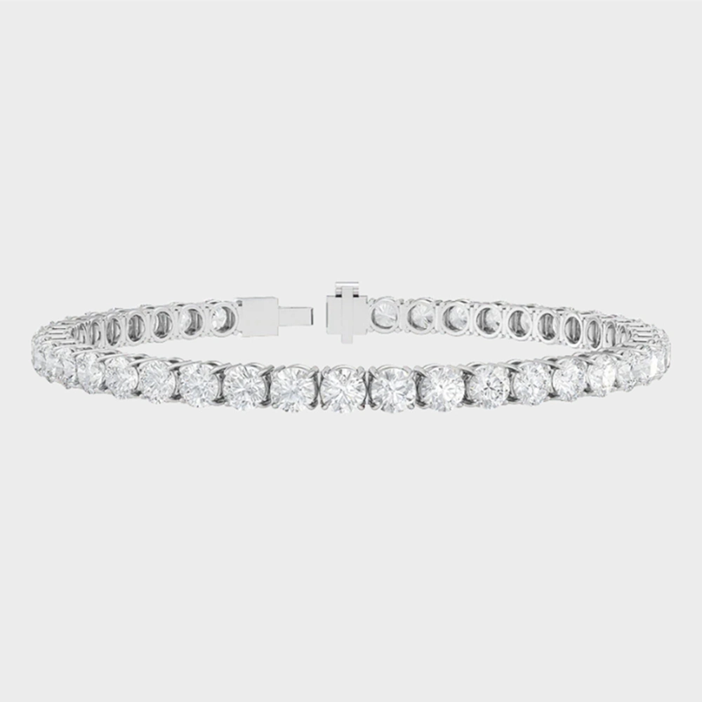 Bracelet de tennis en argent 925 plaqué or blanc avec moissanite de 4 mm pour femmes.