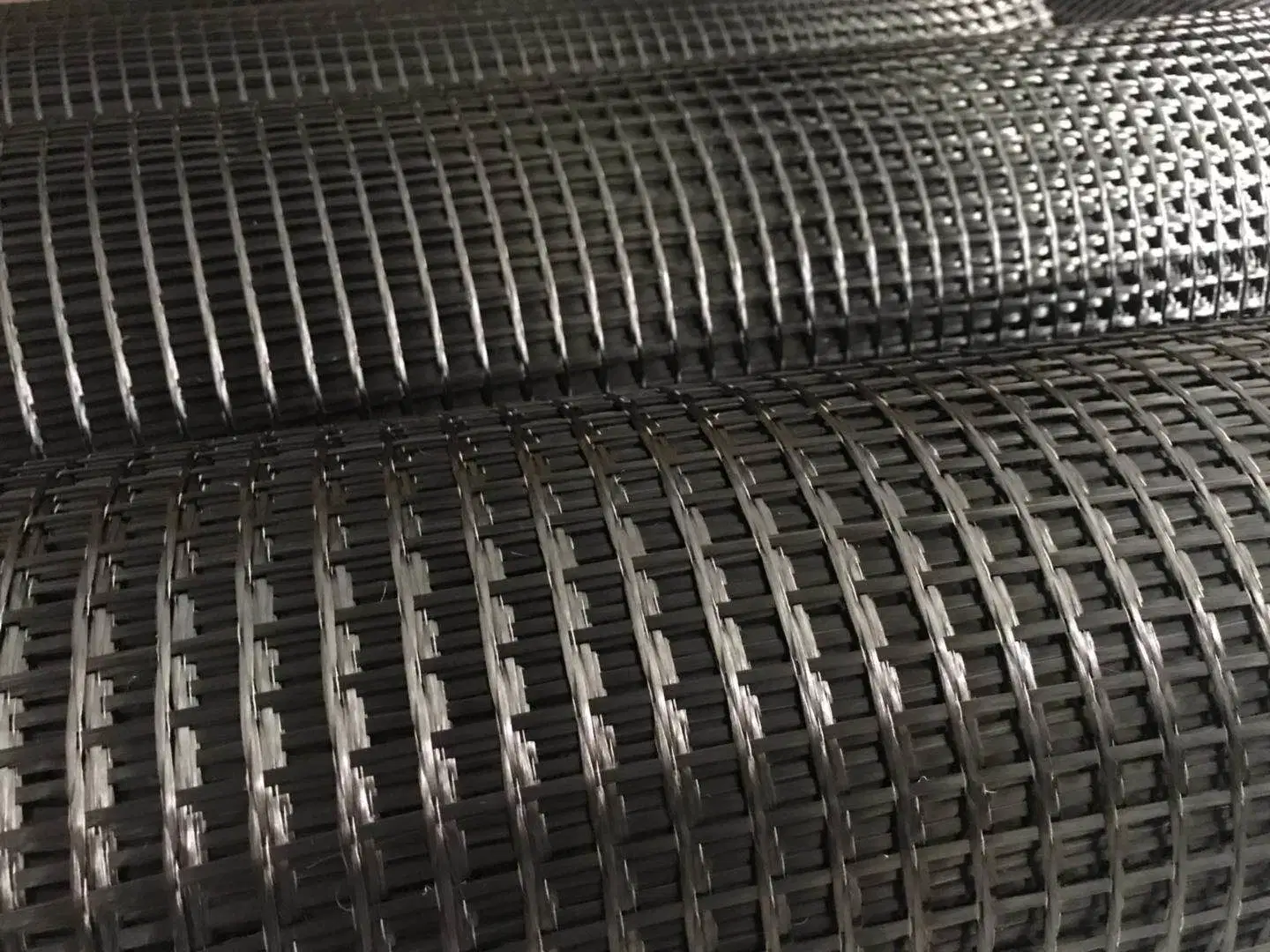 Factory Wholesale/Supplier Free Sample 20mm Mesh 150GSM Carbon Fiber Grid