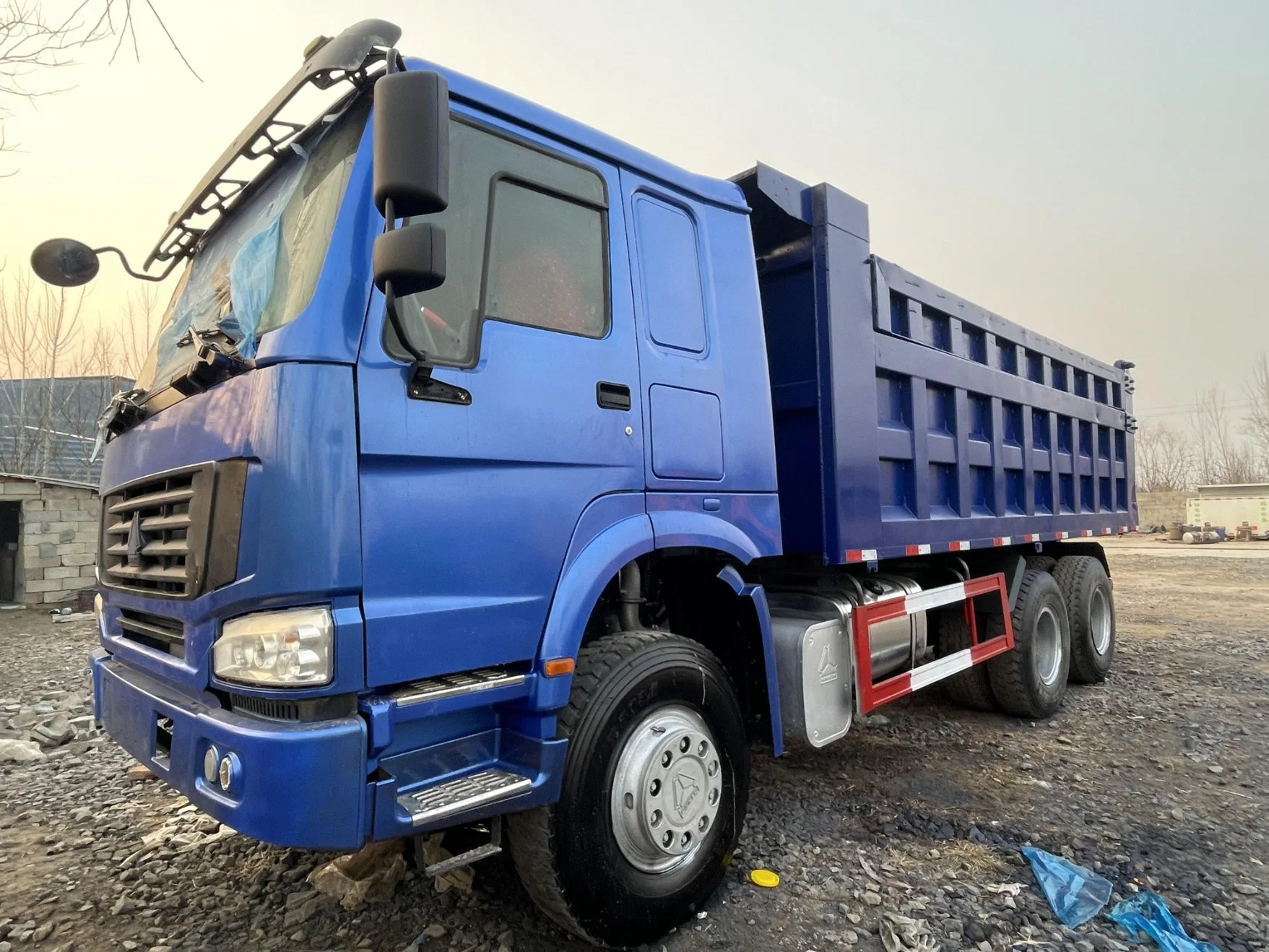 China Truck FAW HOWO JAC Shacman Dongfeng Beiben Foton HOWO Heavy Lorry Used Dump Tipper Truck