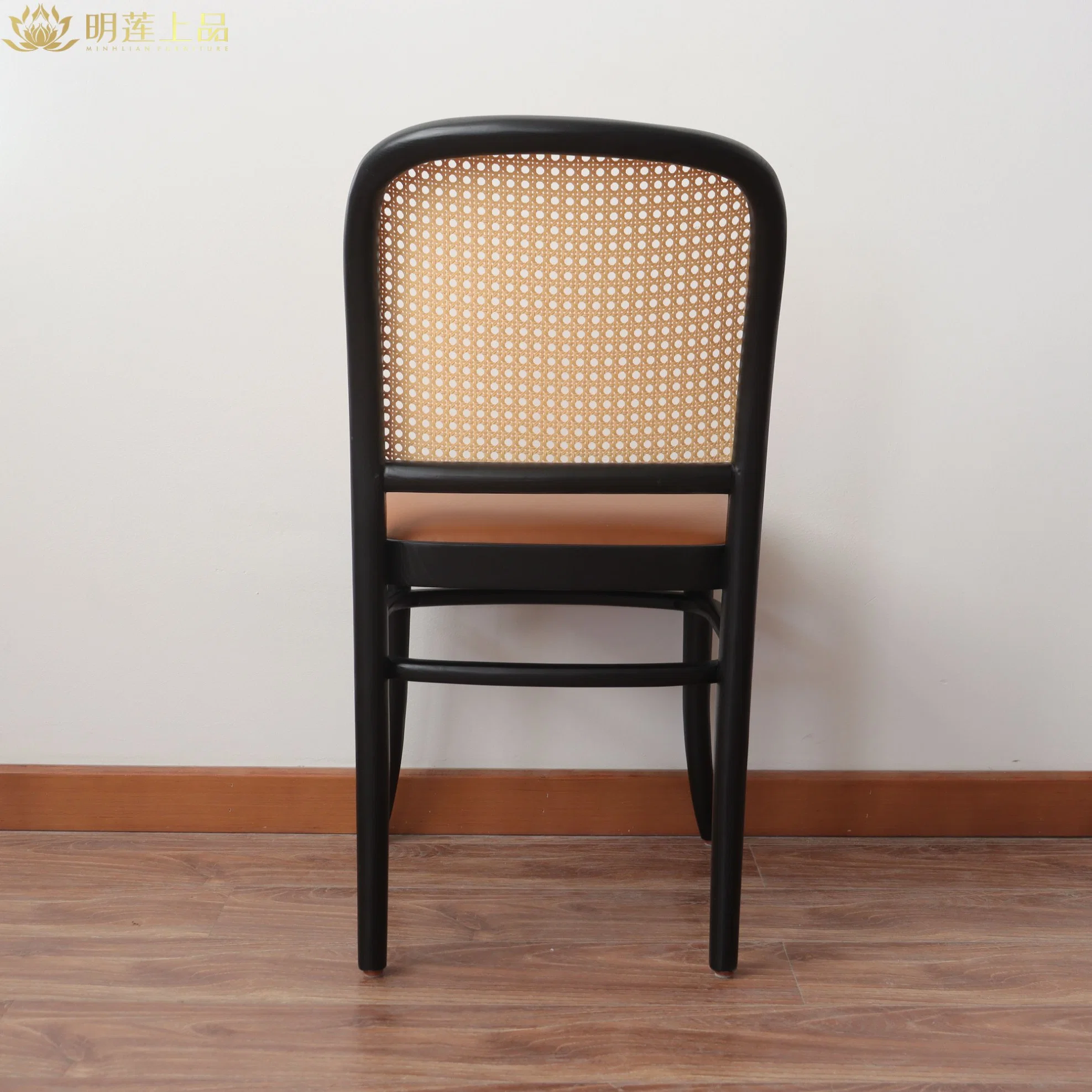 Modern Design Solid Wood Green PU Leather Upholstered Rattan Weaving Dining Room Furniture Restaurant Furniture Fast Food Furniture Wooden Chair