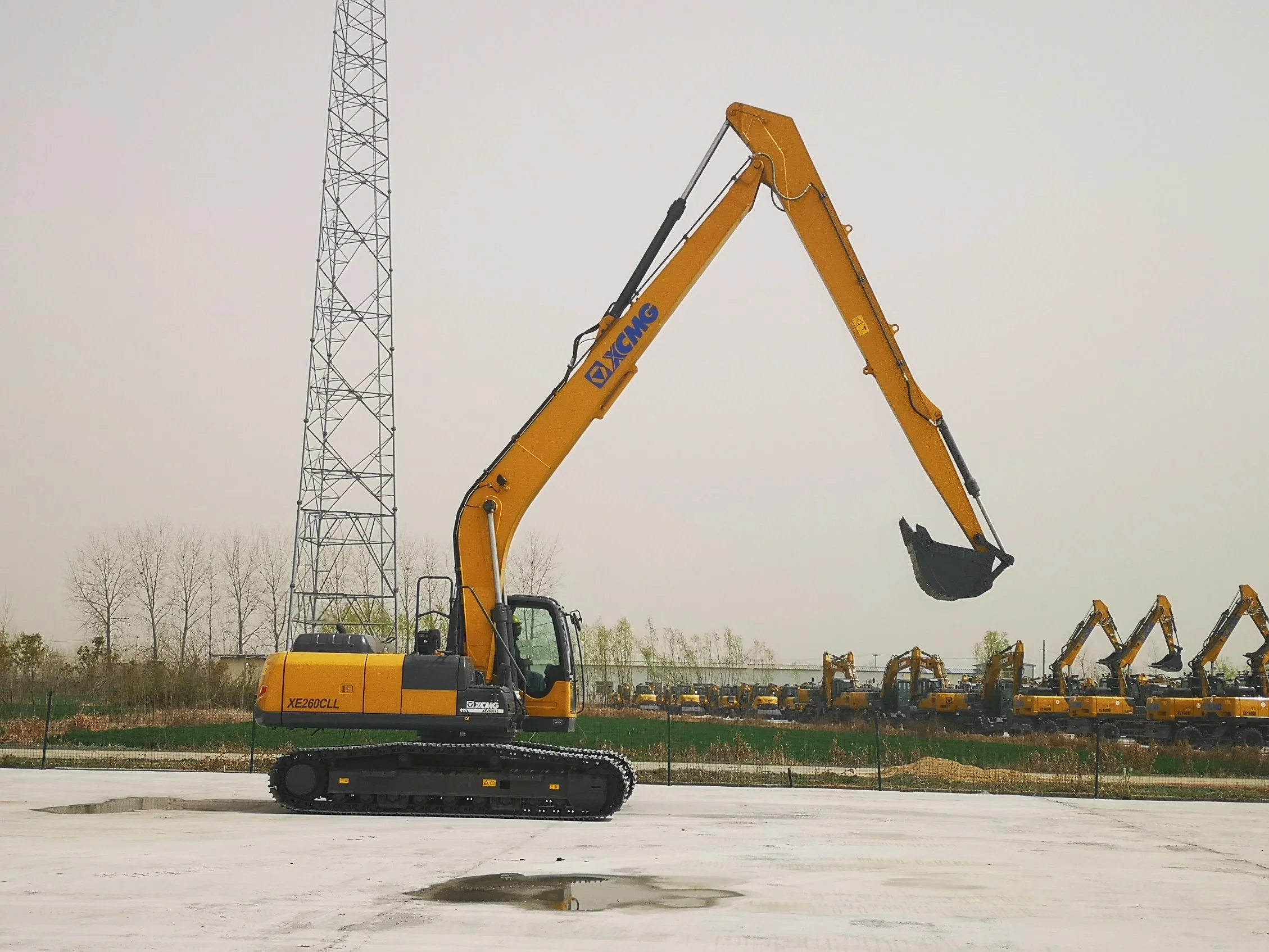 Xe260cll 25ton Crawler Excavator Construction Equipment for Sale