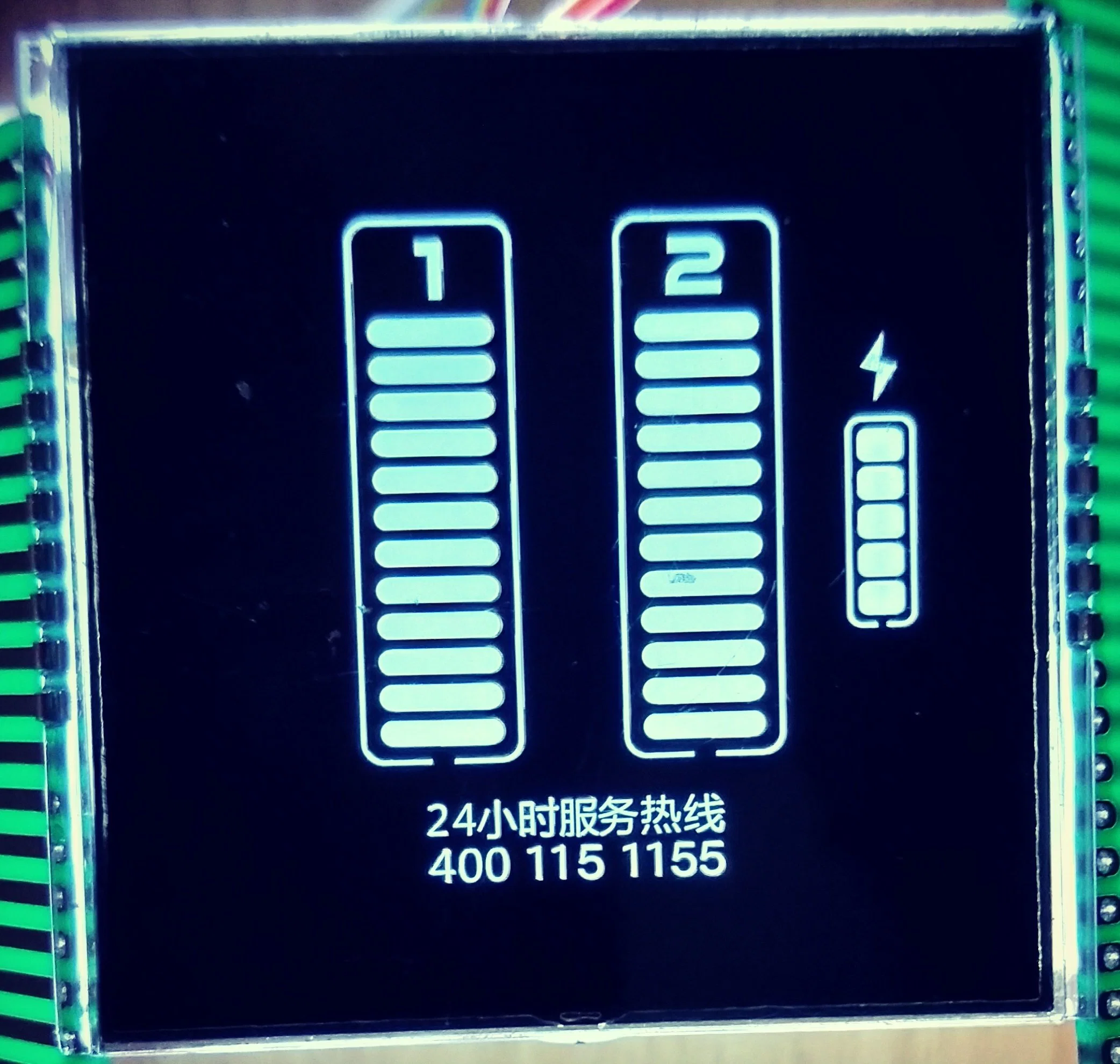 Pantalla LCD de 7 segmentos de gran tamaño y larga vida útil 60pin LCD va negativo 1/4duty 4,4V con película de color dorado