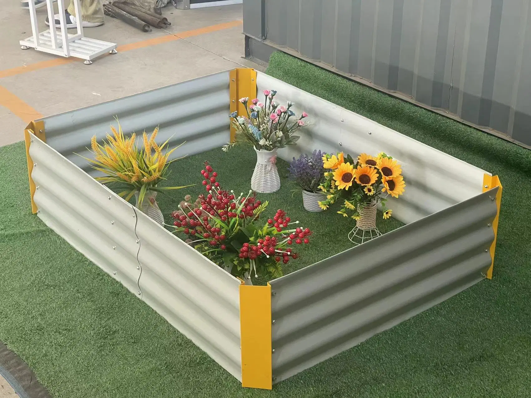 Rectangle Planting Bed with Raised Galvanized Steel