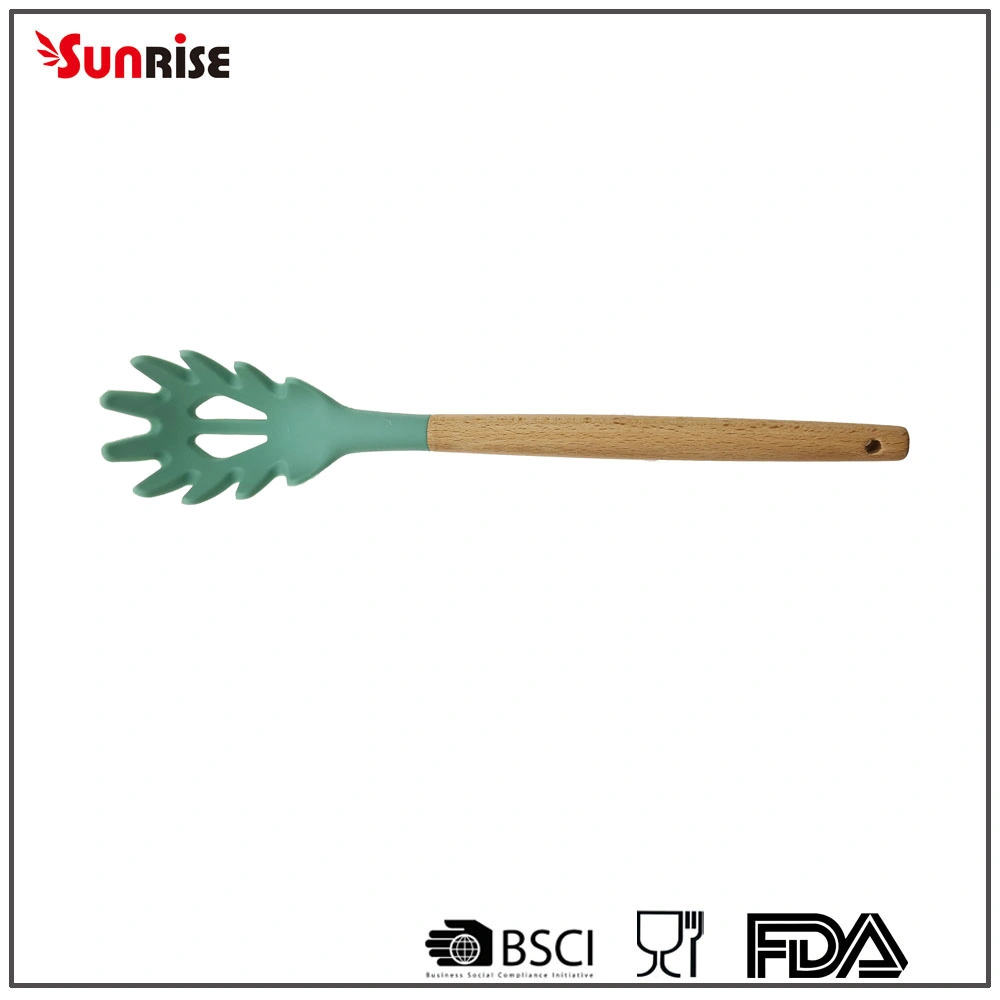 Hot Sell Kitchen Products Kitchen Tools Silicone Solid Spoon (KTS114)