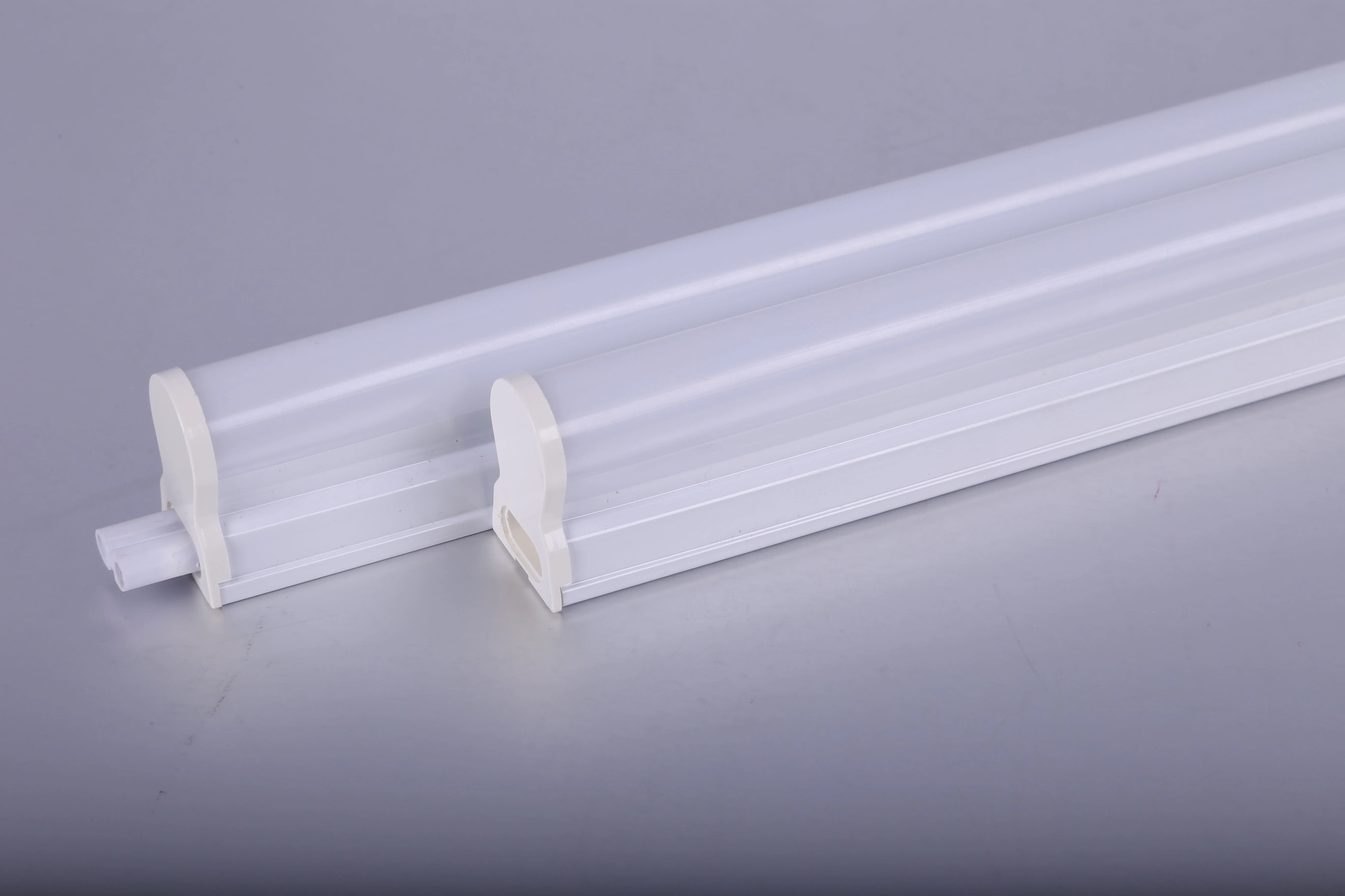 SMD2835 T8 LED Light Fluorescent Tube 10W for Parking