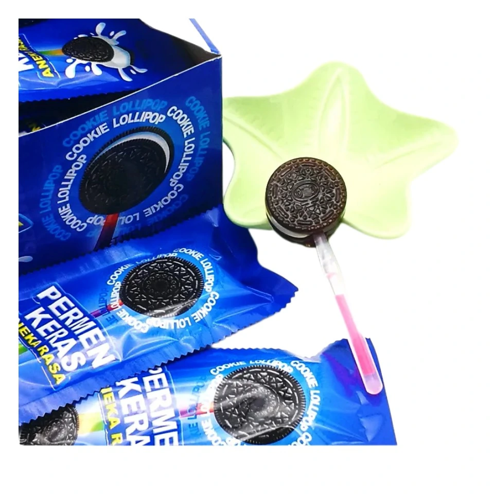 Wholesale/Suppliers sabor de la fruta en forma de galletas de chocolate Glow Stick Luz Caramelos Lollipop