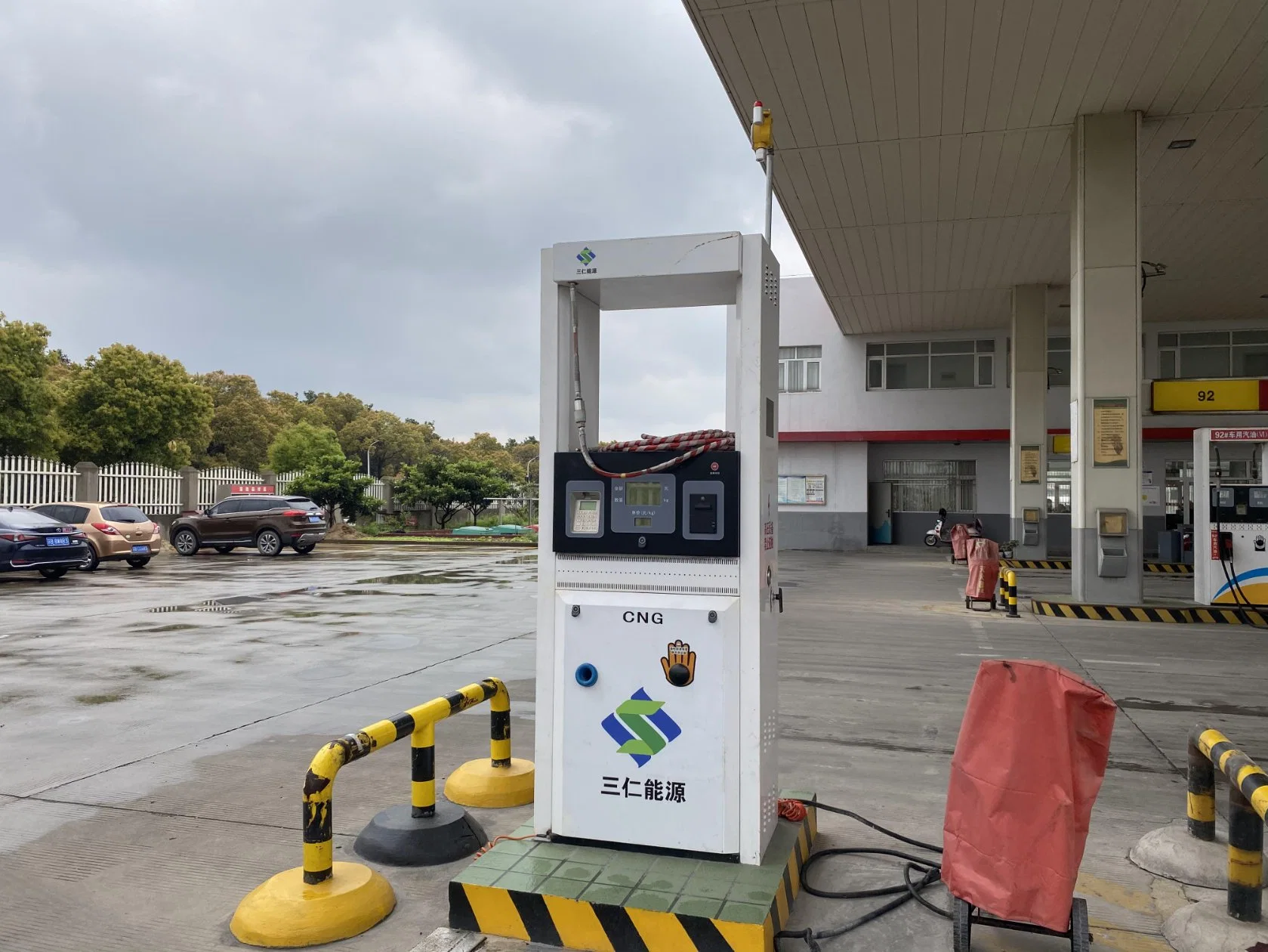 50 Hz&#160; &plusmn; 1&#160; Hz Normal Haosheng in Wooden Case Nozzle High quality/High cost performance  CNG Dispenser