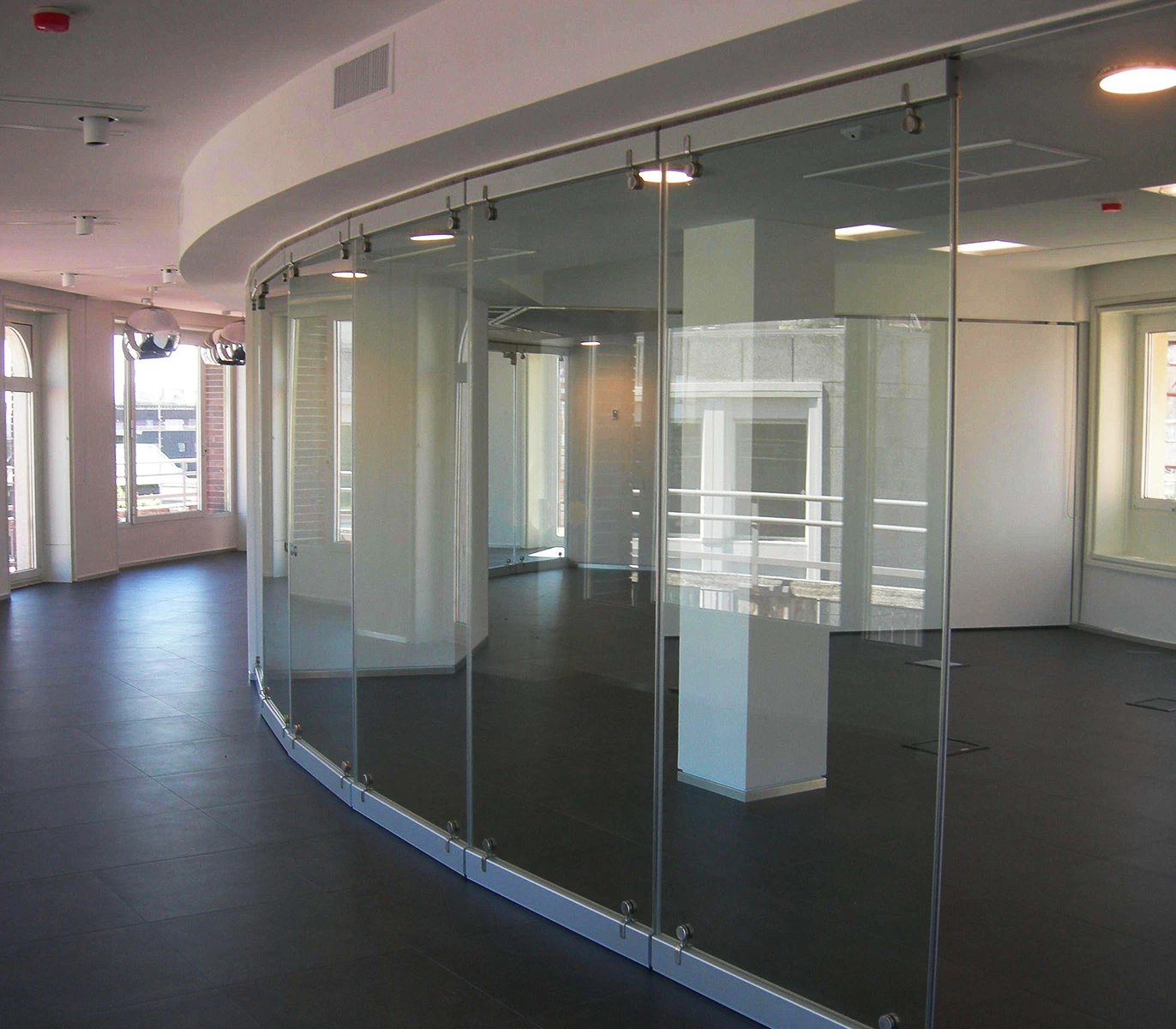 Glazed Partitions Office Partition Walls Electrically Operated Movable Glass Sliding Wall