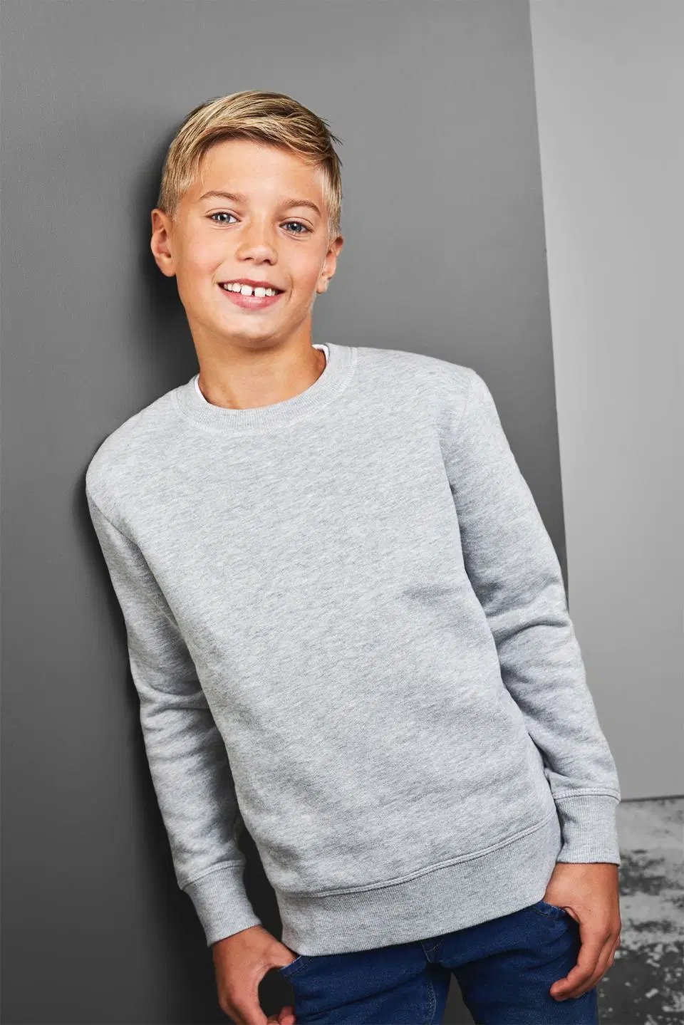 Competitive Price Basic Style Children O-Neck Sweatshirt Winter Warm Pullover