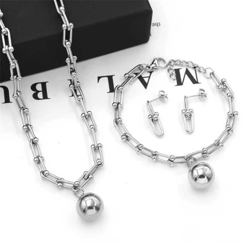 Full Diamond D C G Letter Love Acero inoxidable colgante Accesorios Collar Pulsera Pendientes Plata Joyería conjunto