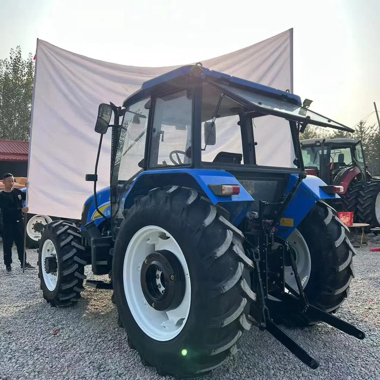 90HP 4WD New Holland Snh904 utilisé le tracteur avec une haute rentabilité tracteur avec cabine