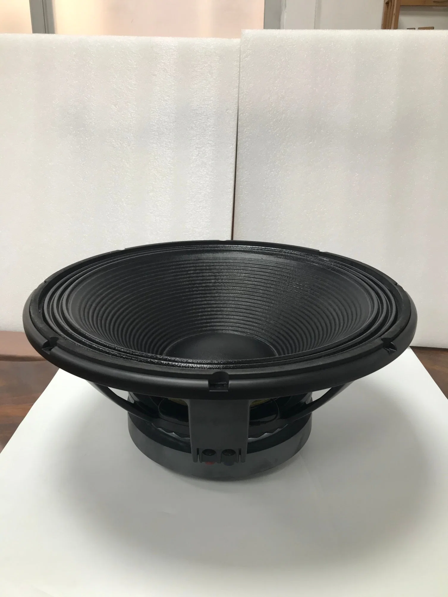 18Inch Lf18X451 Pedido personalizado sonido profesional Big Event acústico Altavoz