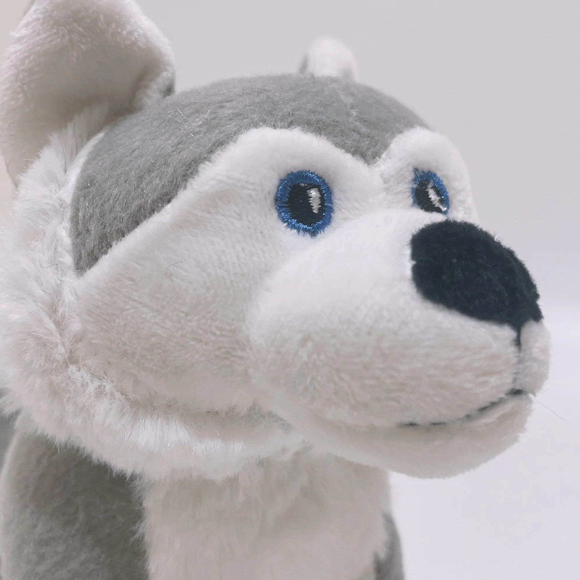 15 Cm Plush Sitting Husky Toy Stuffed Animals in The Snowfield Series Classic Design with BSCI Audit