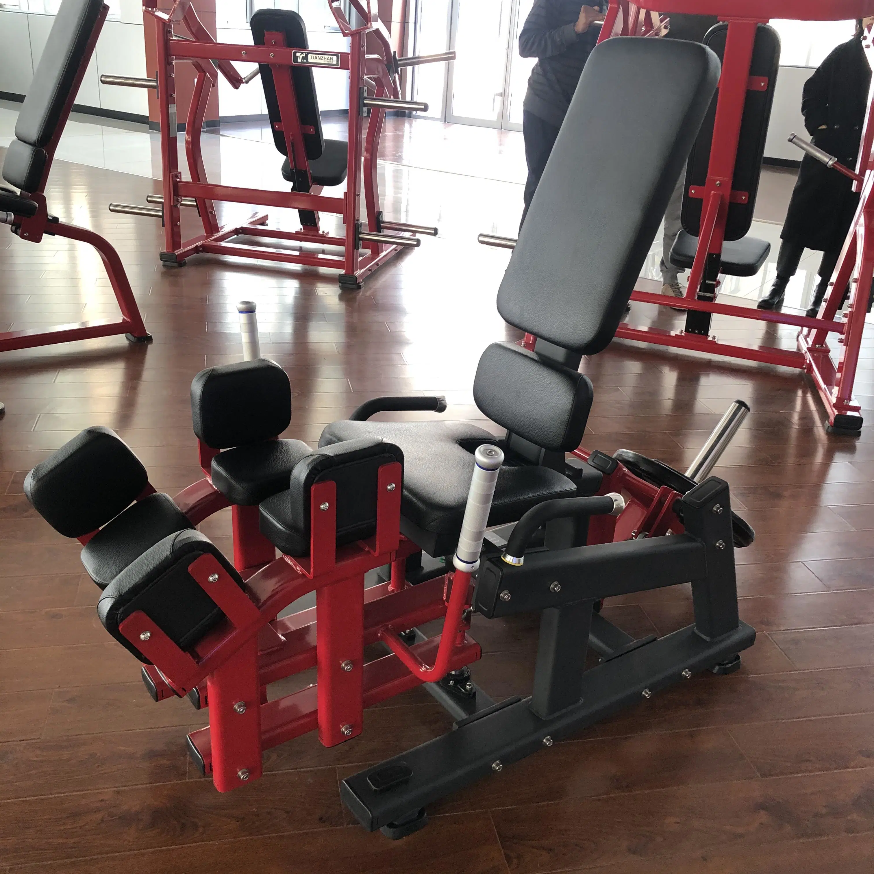 Hip Abductor Machine Seated Leg Curl Strength Training Machine Fitness Body Building Adductor Abductor