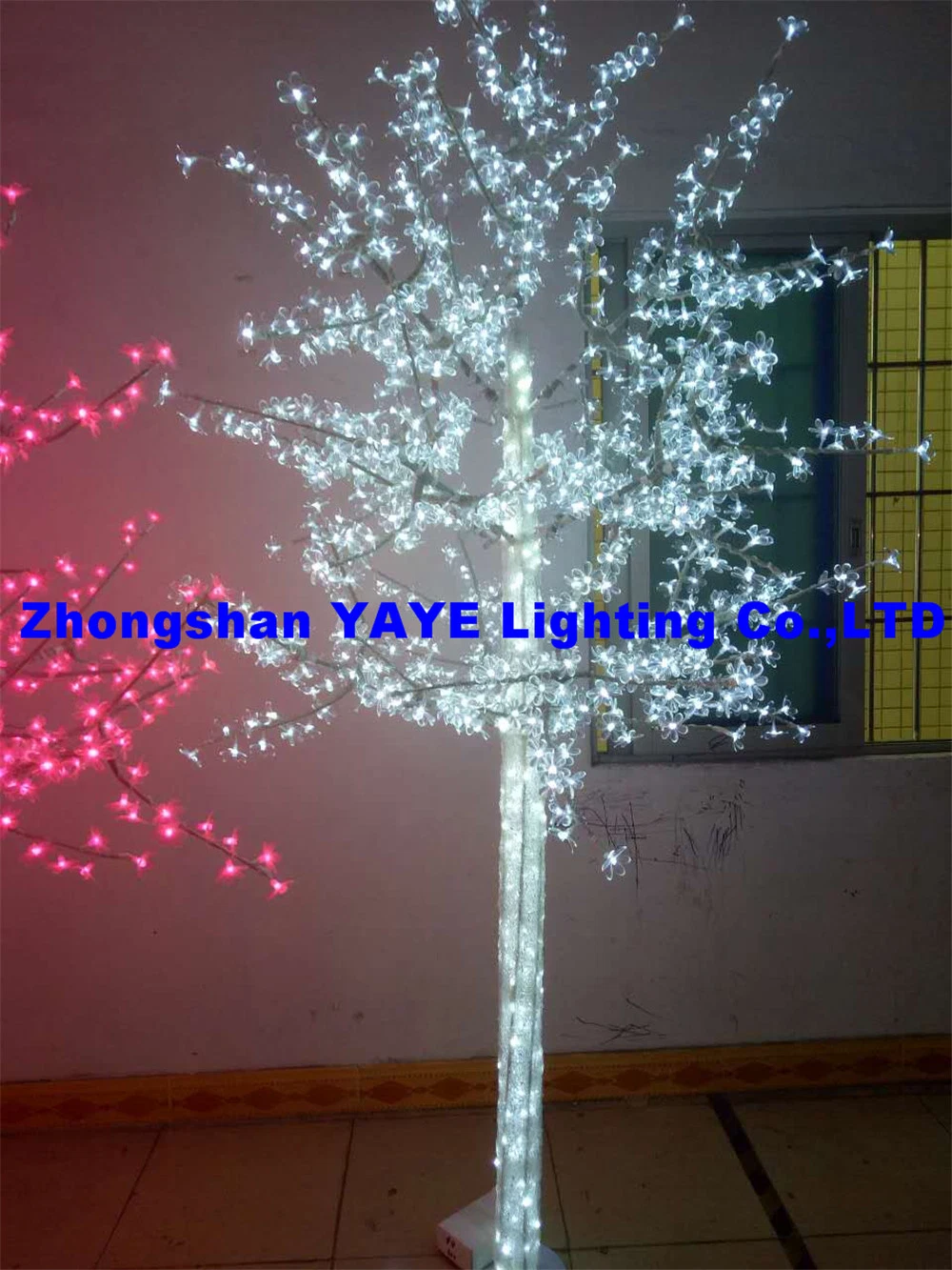 Yaye 18 Hot Sell 2 Years Warranty Red LED Tree Light/ RoHS LED Christmas Tree/ LED Festival Tree