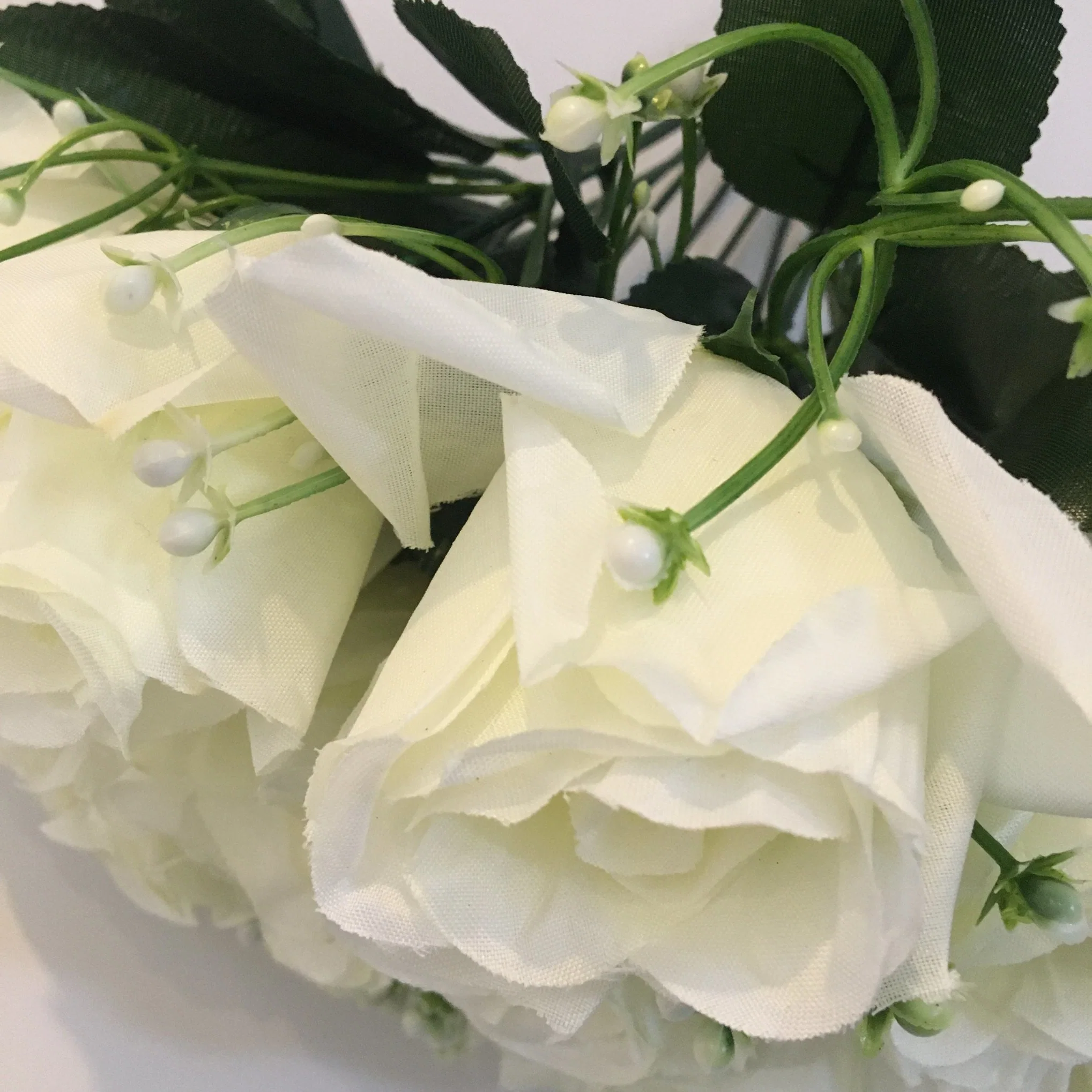 Guangzhou Dekorative Scream White Flowers 36cm Künstliche Hochzeit Rose Bouquet Blume