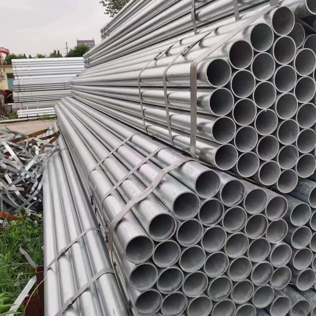 Cold Rolled Stainless Steel Welded Pipe 304/201/316/321 with Stock Factory Price