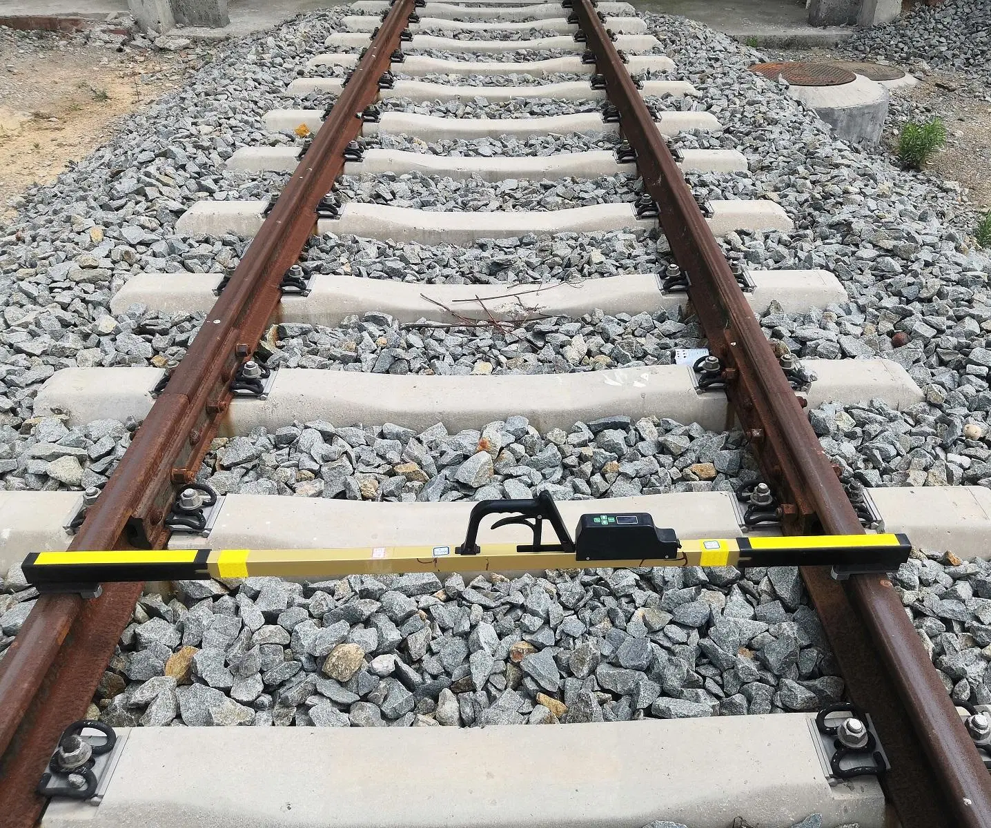 Digital Track Gauge for Railway Measuring