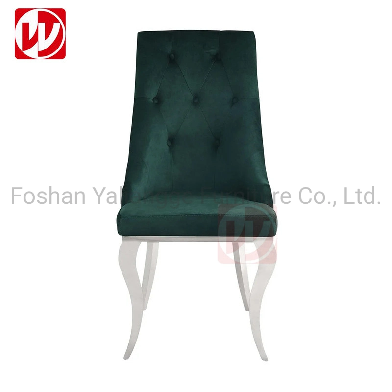Chaise de salle à manger en acier inoxydable de style français avec anneau, en velours vert.